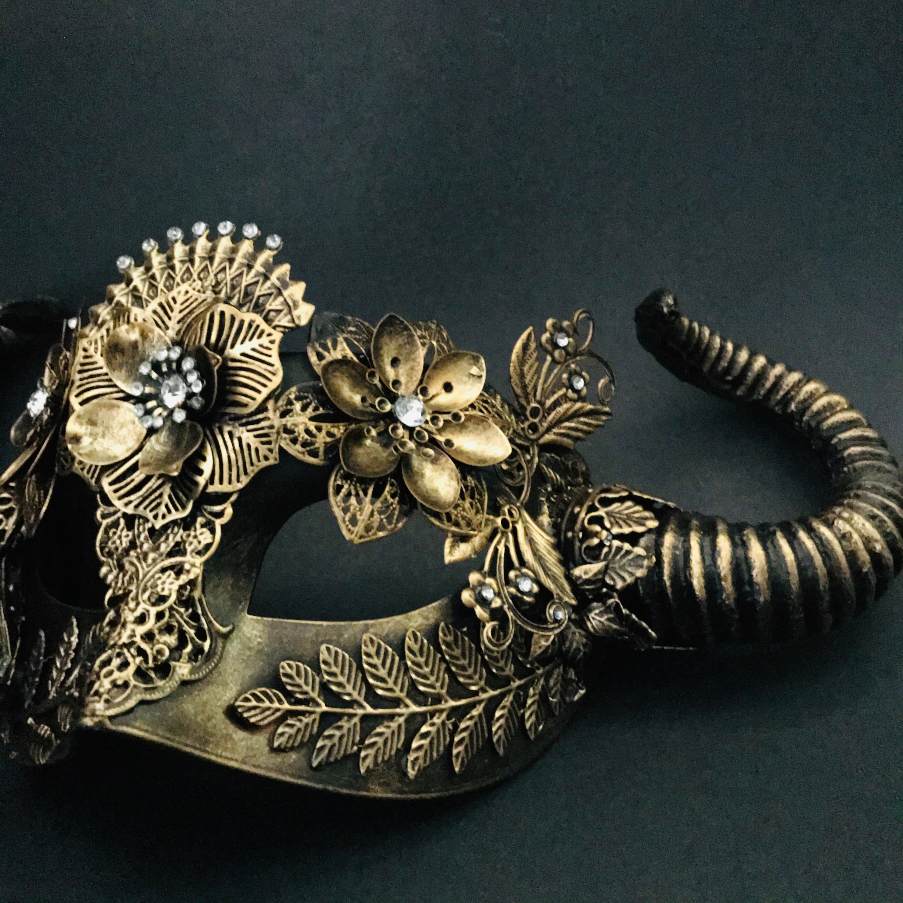 Devilish Romance Gold Jewelry - Elegant Gothic Necklace for Women | Perfect for Valentine's Day, Date Night & Special Occasions