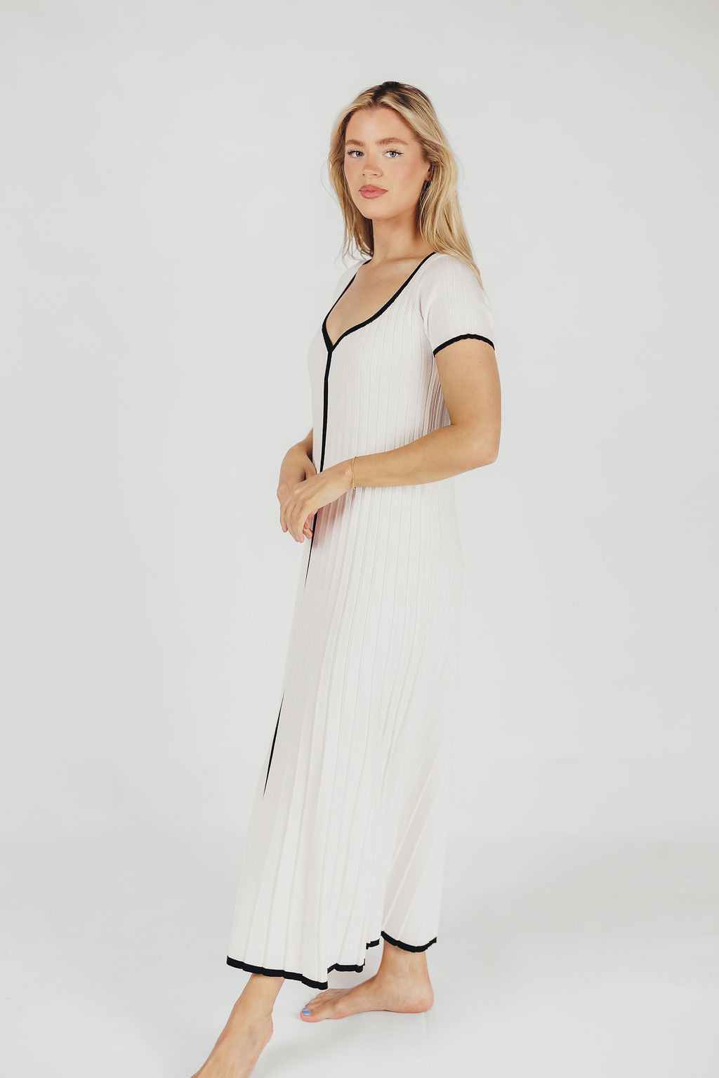 Elegant Marilyn Knit Maxi Dress in Off White - Perfect for Weddings, Parties & Summer Vacations