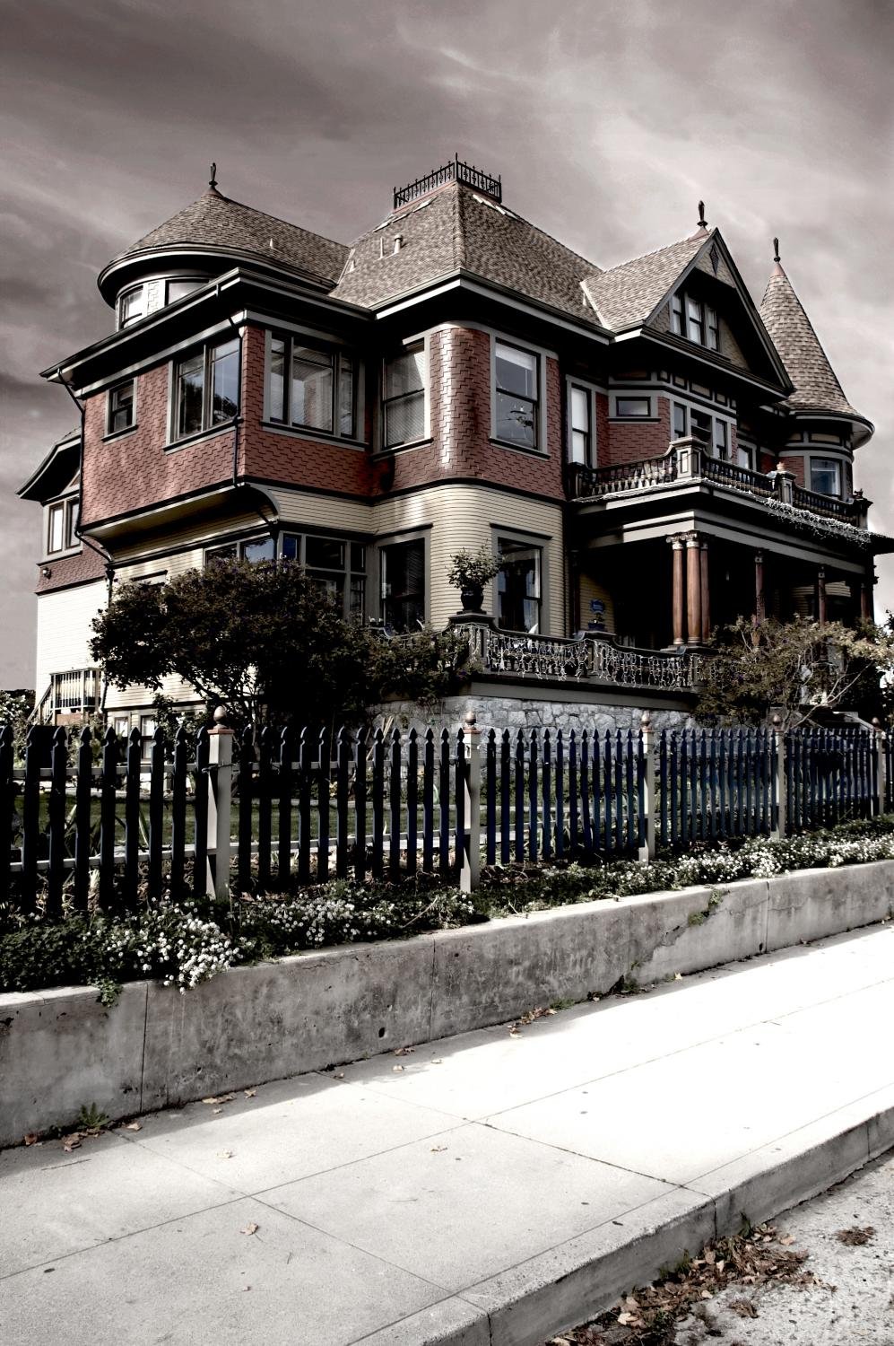 Haunted House Peel and Stick Wall Decal - 18