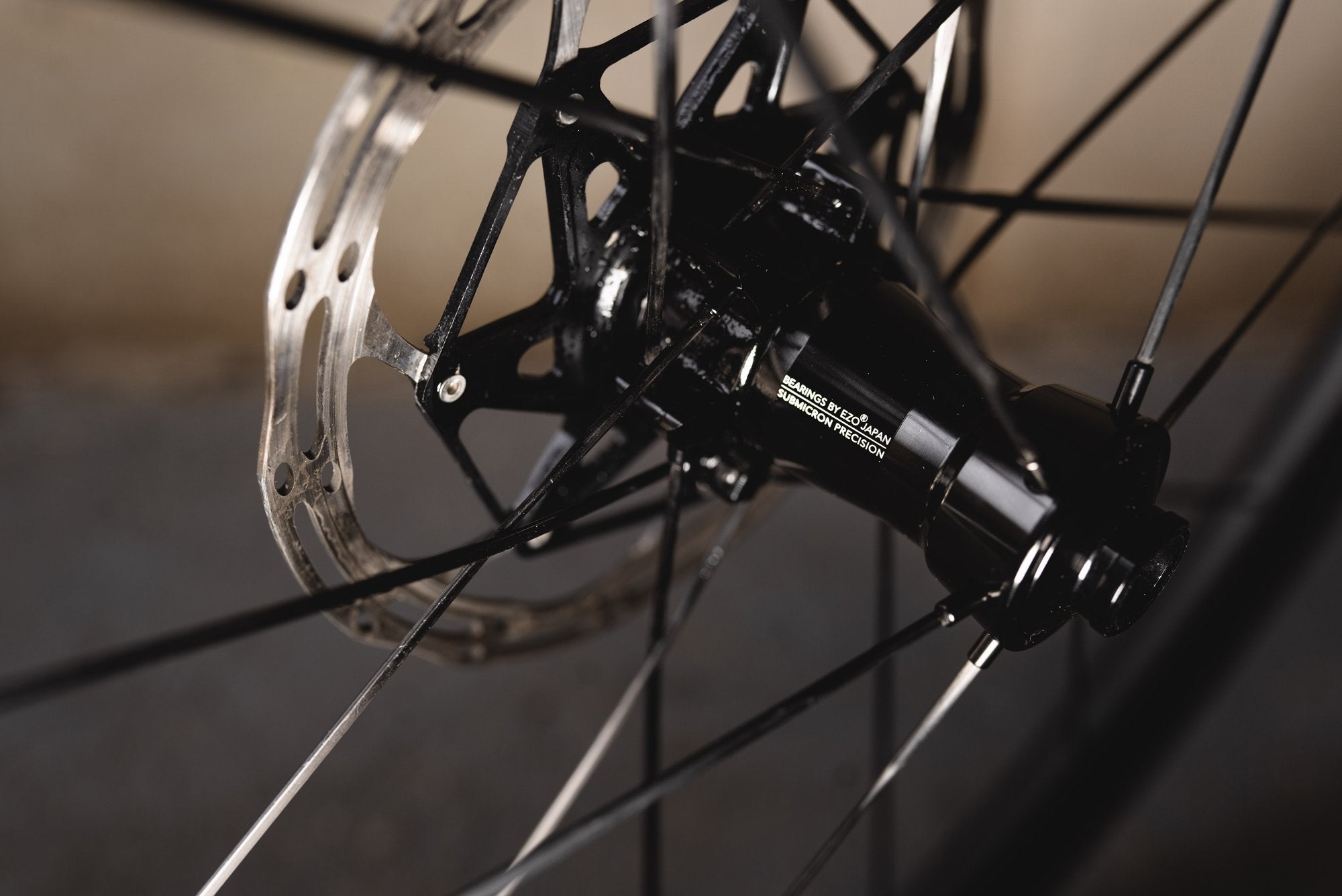 RE:NEW HUNT 44 UD Carbon Spoke Disc Wheelset - Lightweight Aero Road Bike Wheels for Racing & Endurance Cycling | Perfect for Road Bikes, Triathlons & Gravel Riding