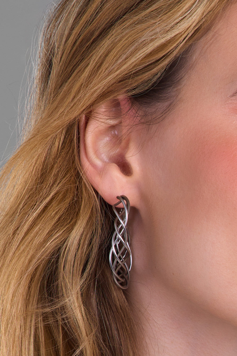 Stylish Multi-Surface Hoop Earrings for Women - Gold & Silver Fashion Jewelry - Perfect for Everyday Wear, Parties & Gifting