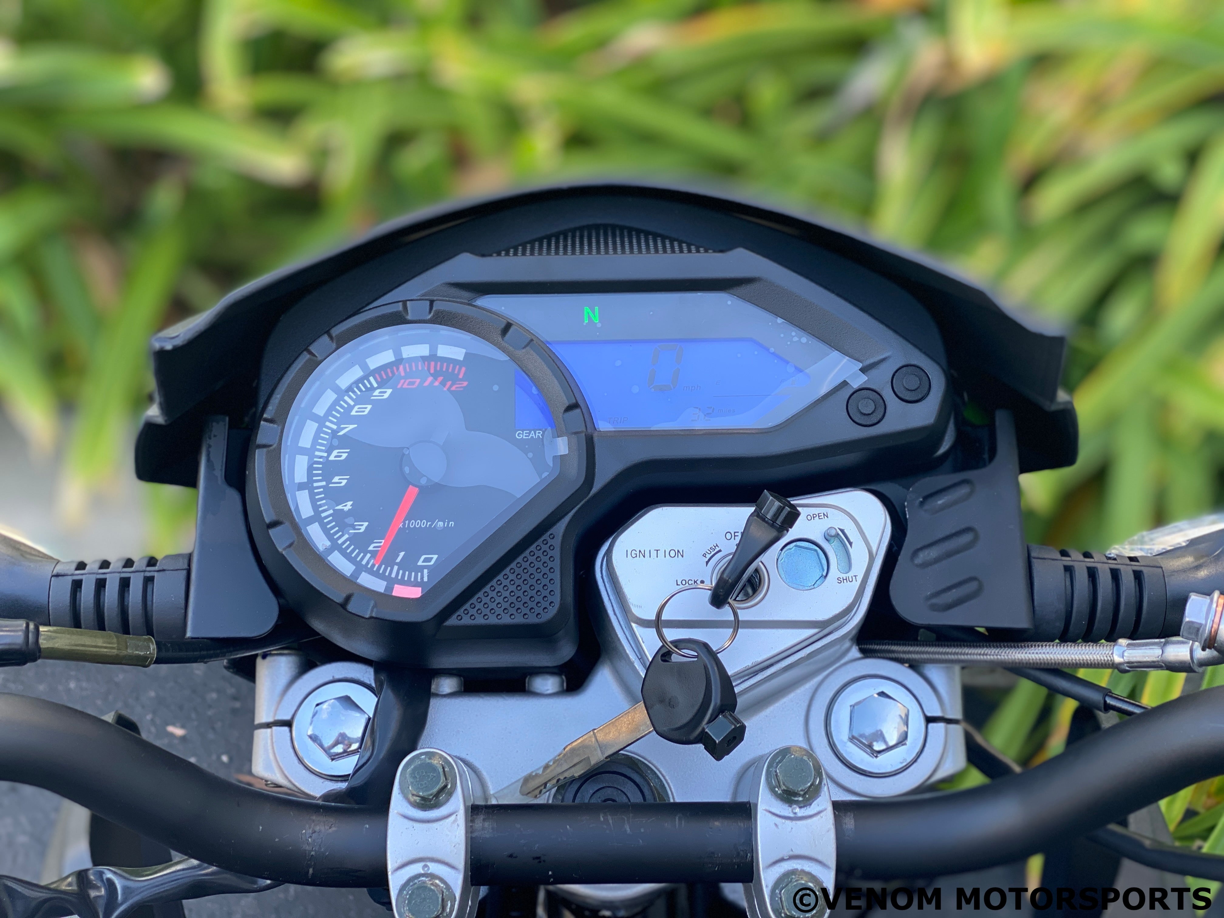Lifan X Pect 200cc Dual Sport Motorcycle - Fuel Injected, 5-Speed Manual Transmission - Perfect for Off-Road Adventure & Urban Commuting