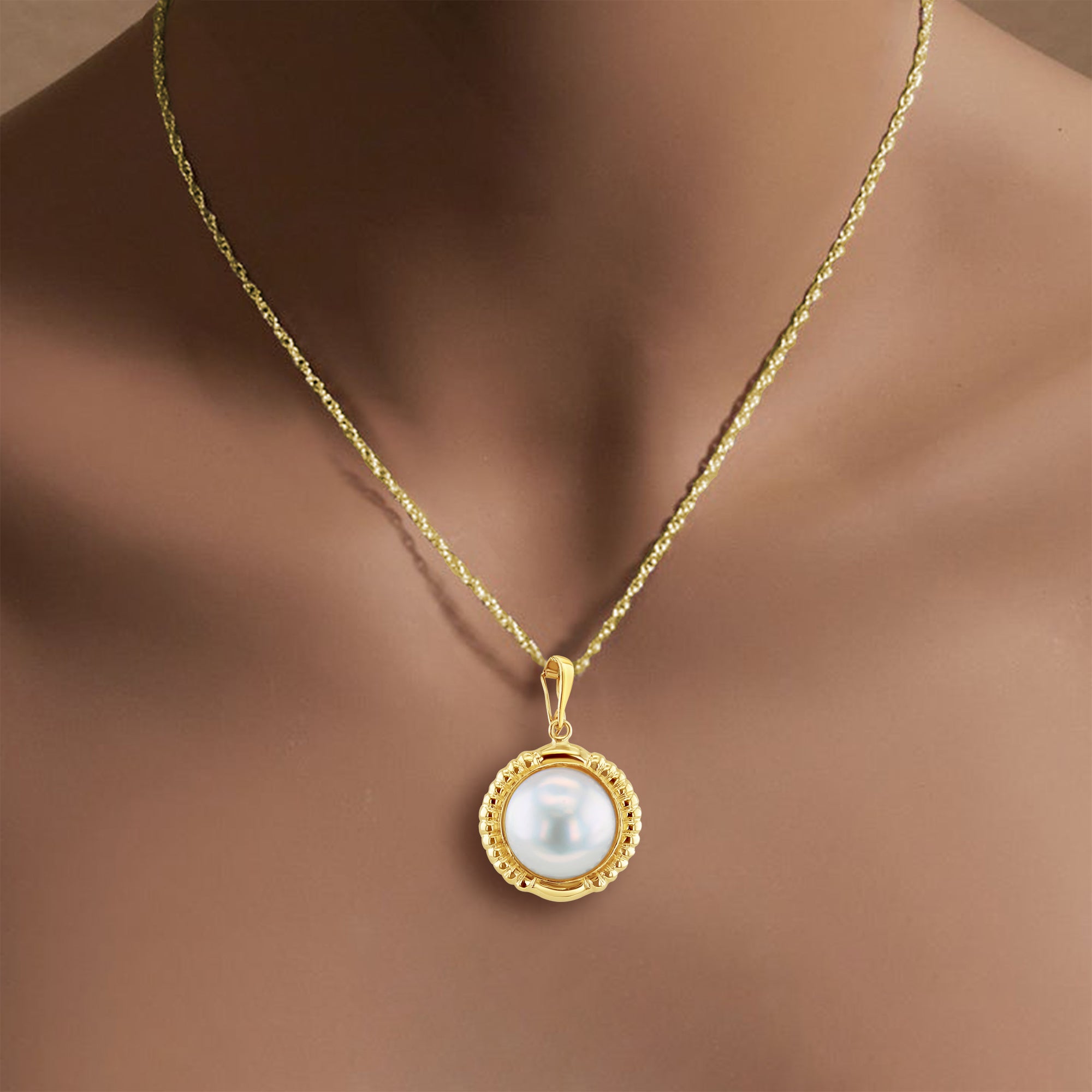 Elegant Mabe Pearl Necklace with Ridged Gold Bezel - Perfect for Weddings, Parties & Special Occasions