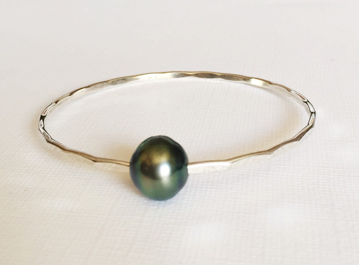 Bangle Leah (B106) - Elegant Fashion Bracelet for Women | Perfect for Parties, Weddings & Daily Wear