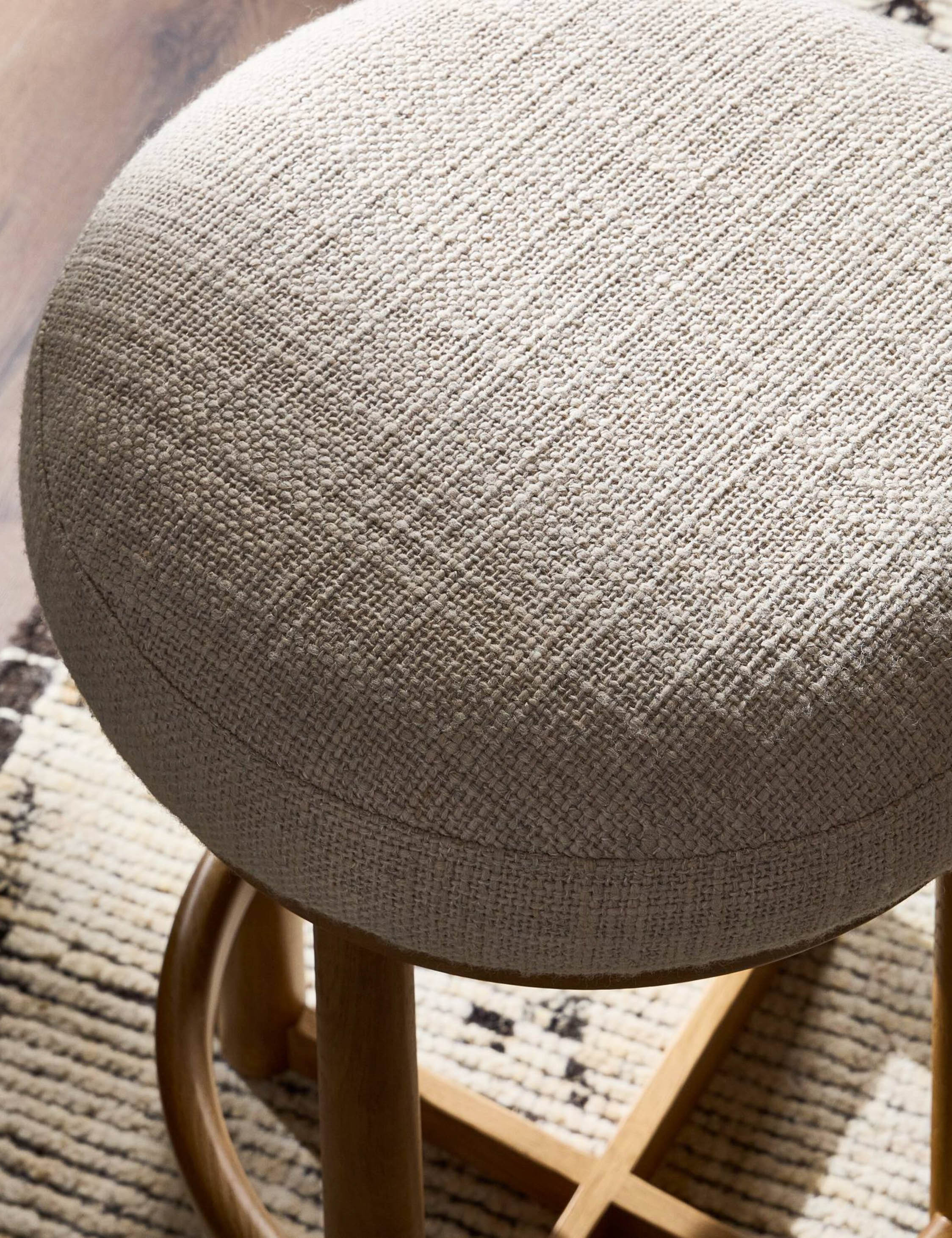 Clarisse Swivel Counter Stool - Adjustable Height Bar Stool with 360° Rotation for Kitchen Island, Breakfast Nook & Home Bar - Modern Dining Furniture for Small Spaces