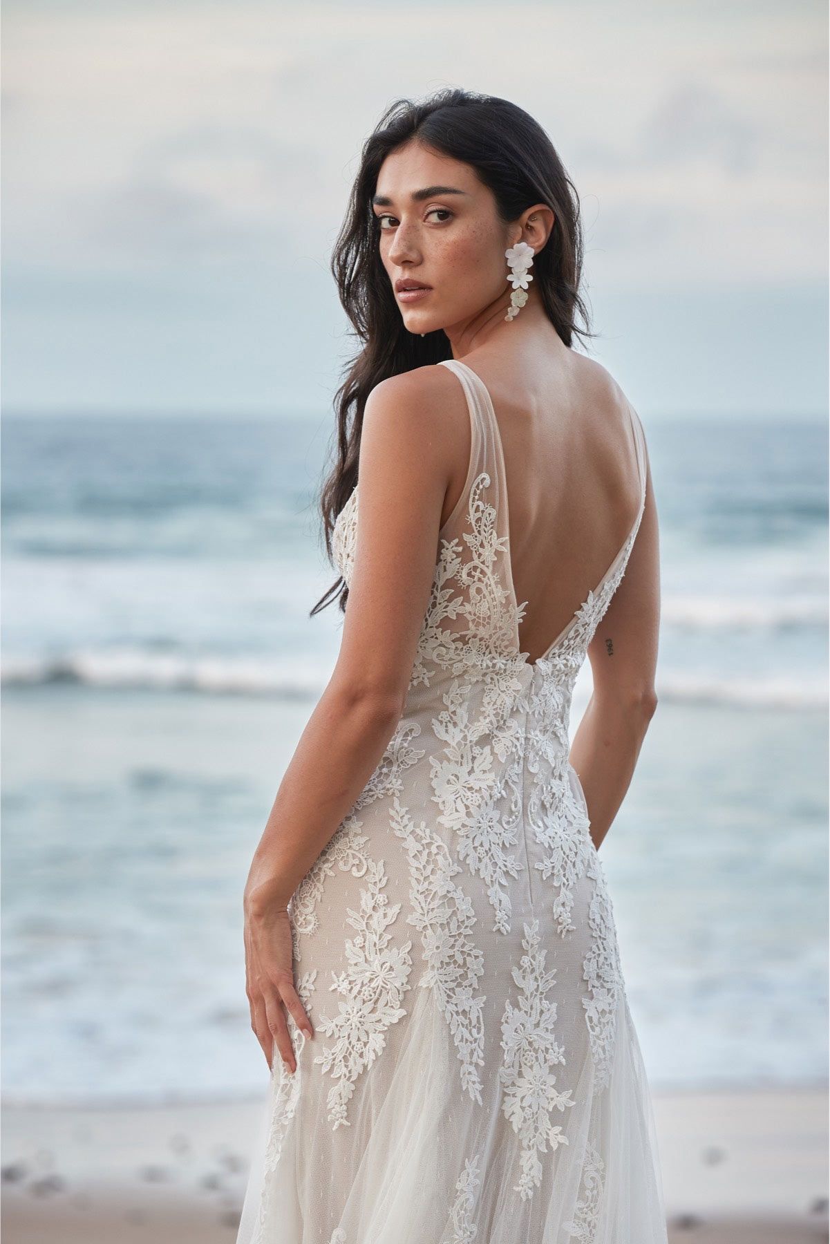 Willowby by Watters Kalie Gown - Elegant Lace Wedding Dress for Brides, Beach & Destination Weddings