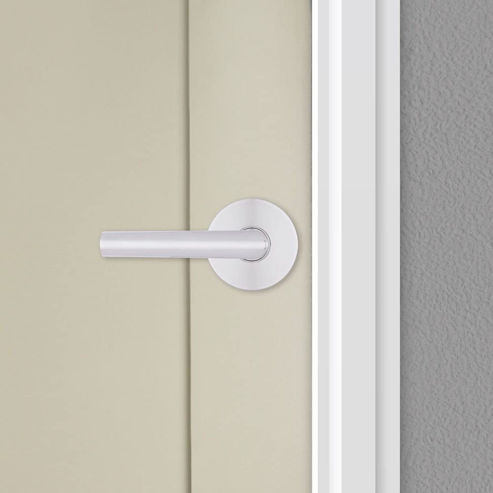 Kwikset Milan Interior Door Handle - Reversible Non-Locking Lever for Closet & Hallway Doors - Polished Chrome Finish - Perfect for Bedrooms, Bathrooms & Interior Doors