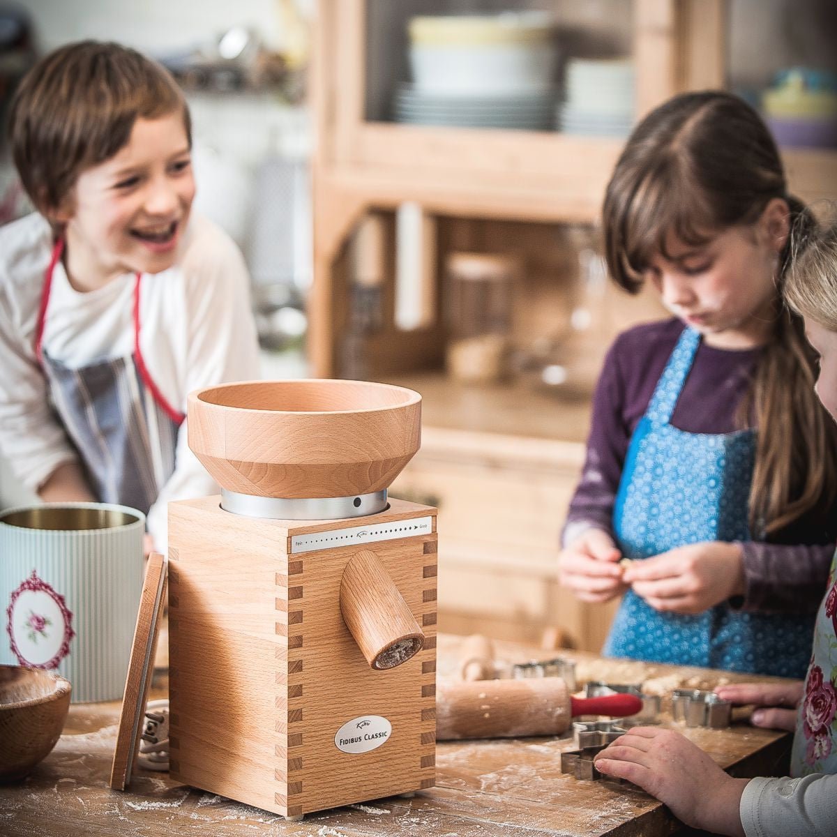 KoMo Fidibus Classic Grain Mill - Electric Flour Grinder for Whole Wheat, Spelt & Rye - Perfect for Home Baking, Bread Making & Healthy Cooking
