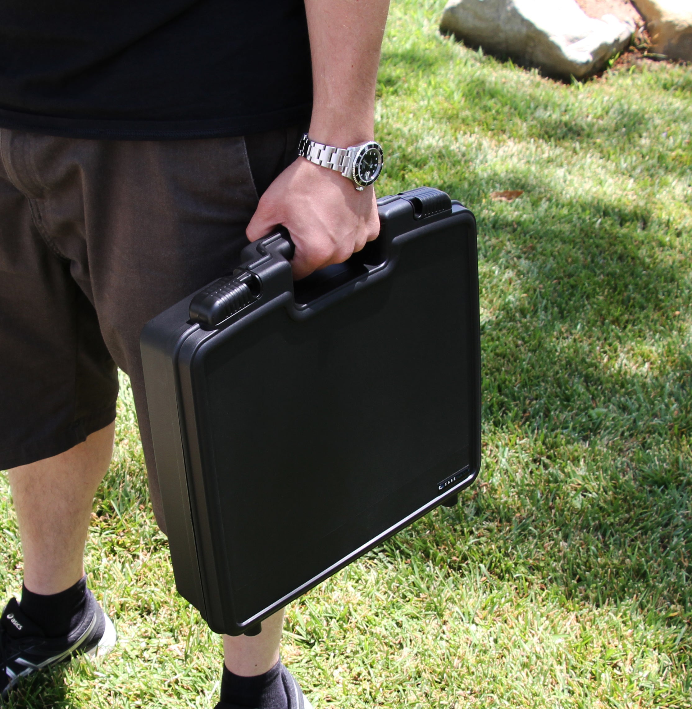 CASEMATIX 15.5 Inch Heavy Duty Hard Travel Case with Lockable Padlock Rings & Customizable Foam - Fits 13.25 x 10.5 x 2 Inch Accessories - Perfect for Camera Gear, DJ Equipment & Electronics Protection