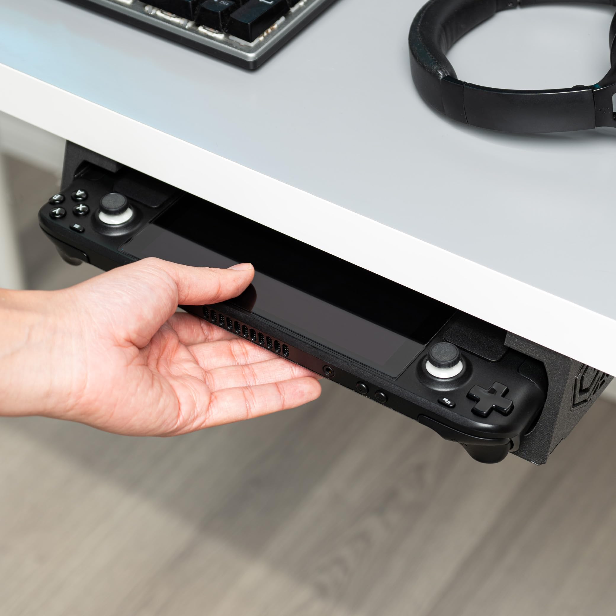 Glistco Stealth Hub - Under Desk Mount for Steam Deck | Compact Gaming Accessory | Perfect for Home Office & Gaming Setup
