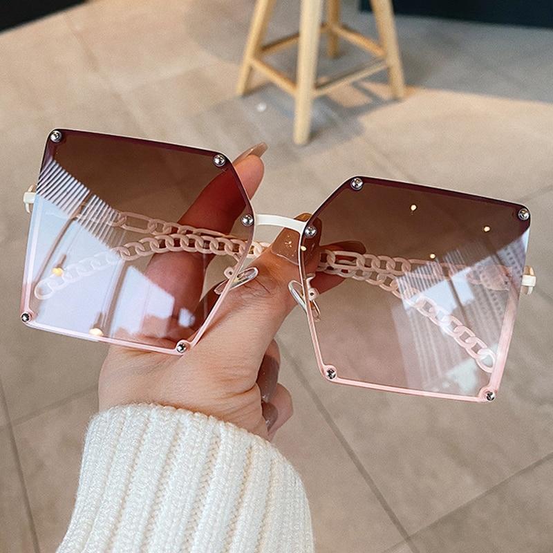 Trendy Oversized Gradient Sunglasses for Women - Vintage Square Frame with Alloy Chain & Rivet Details - UV Protection & Stylish Shades for Outdoor, Beach, and Summer Fashion