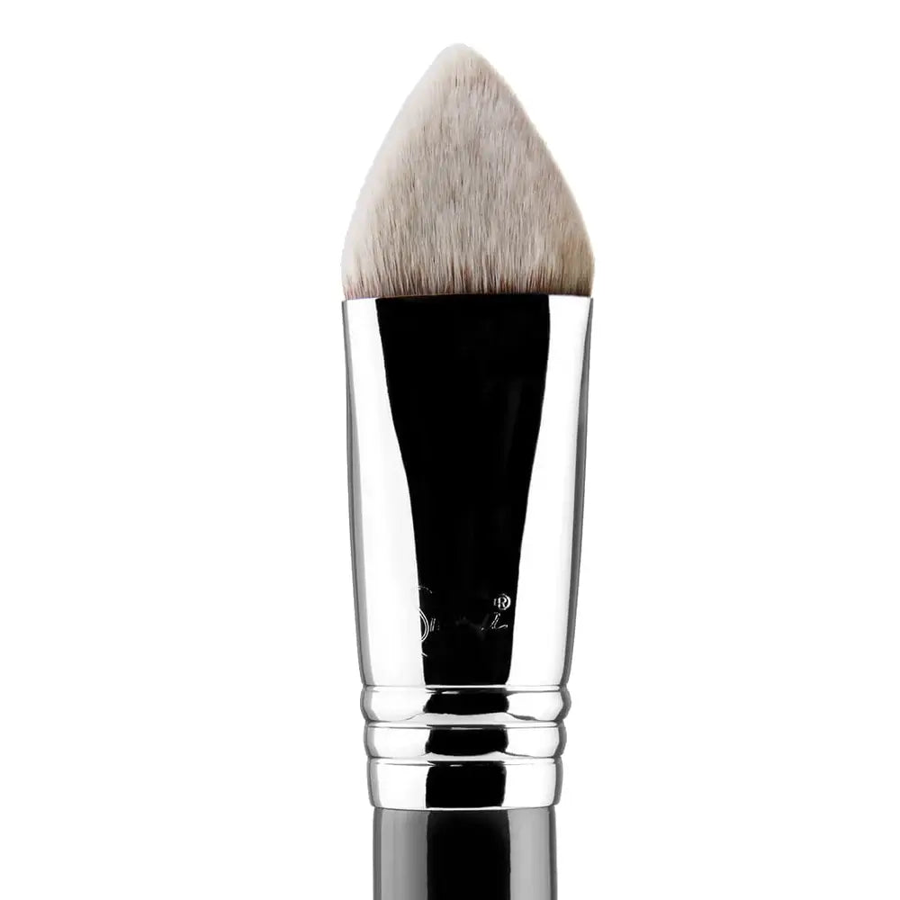 4DHD™ Kabuki Brush - Classic Makeup Brush for Flawless Foundation & Powder Application | Perfect for Professional Makeup Artists & Everyday Beauty Routine