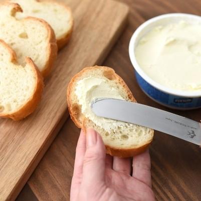 Arnest Spreading Knife with Wooden Handle & Flexible Blade - 85mm Butter Knife for Baking, Cooking, and Cake Decorating