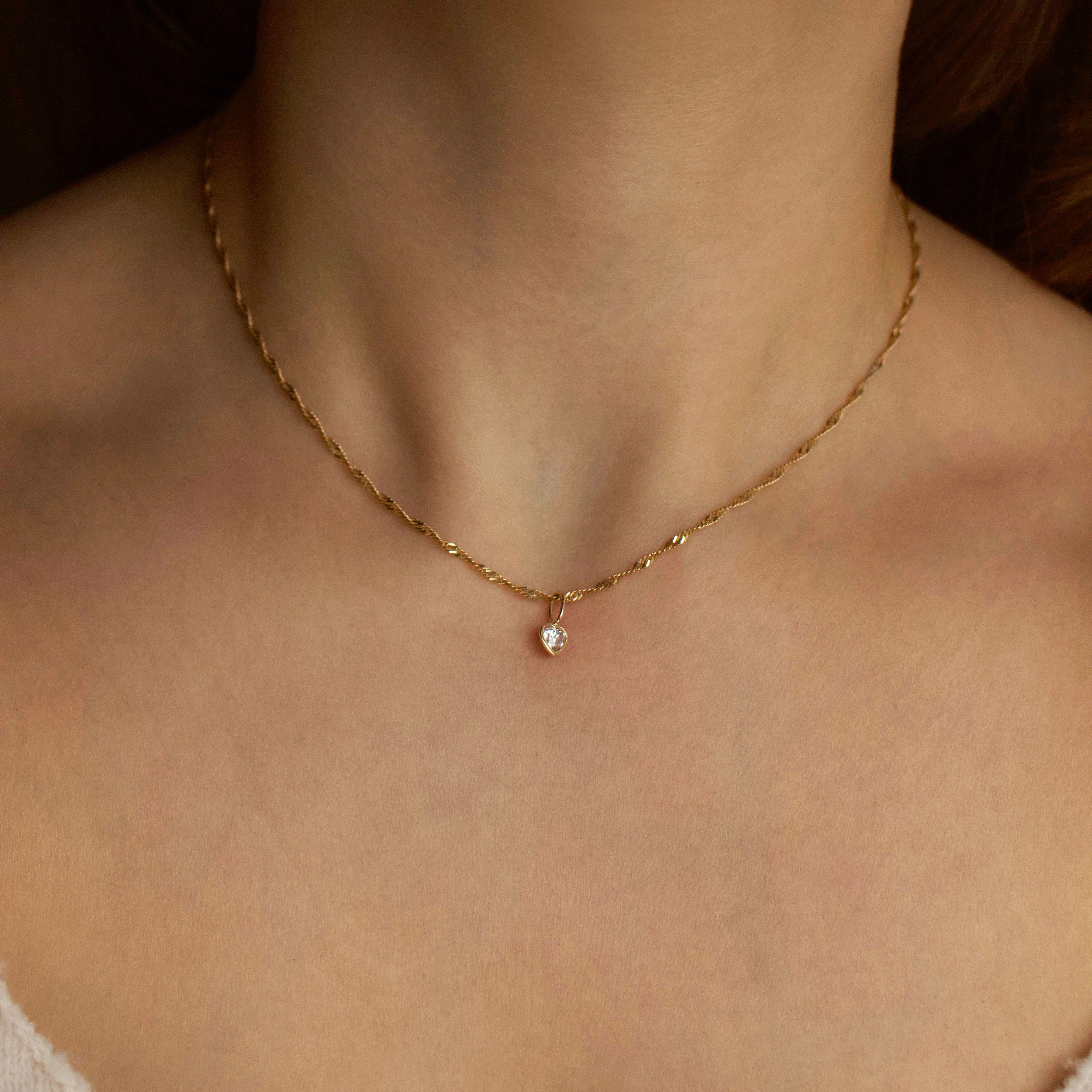 14K Gold Diamond Heart Pendant Necklace for Women - Elegant Valentine's Day Gift for Her, Perfect for Anniversaries & Romantic Occasions