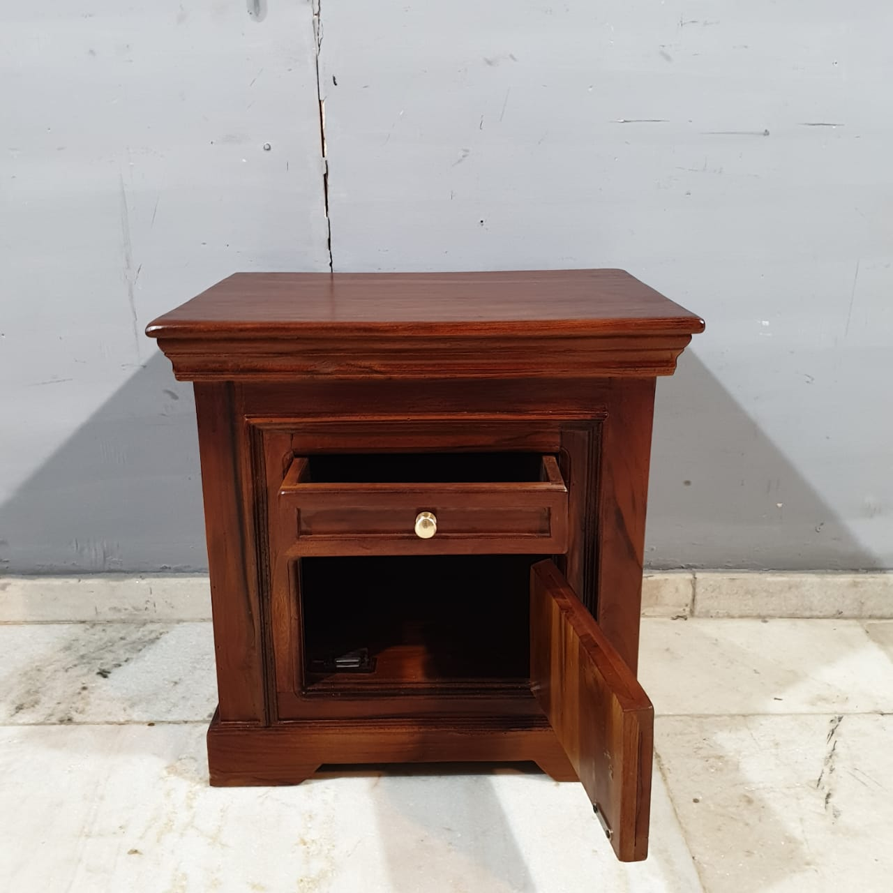 Handmade Carved Teak Wood Bedside Table - Traditional Indian Furniture for Bedroom Decor | Nightstand with Storage for Master & Guest Rooms