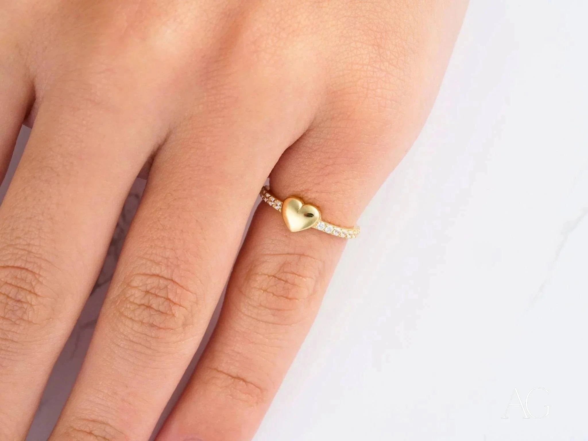 18K Yellow Gold CZ Heart Ring for Women - Elegant & Romantic Jewelry Gift for Valentine's Day, Anniversary, or Proposal