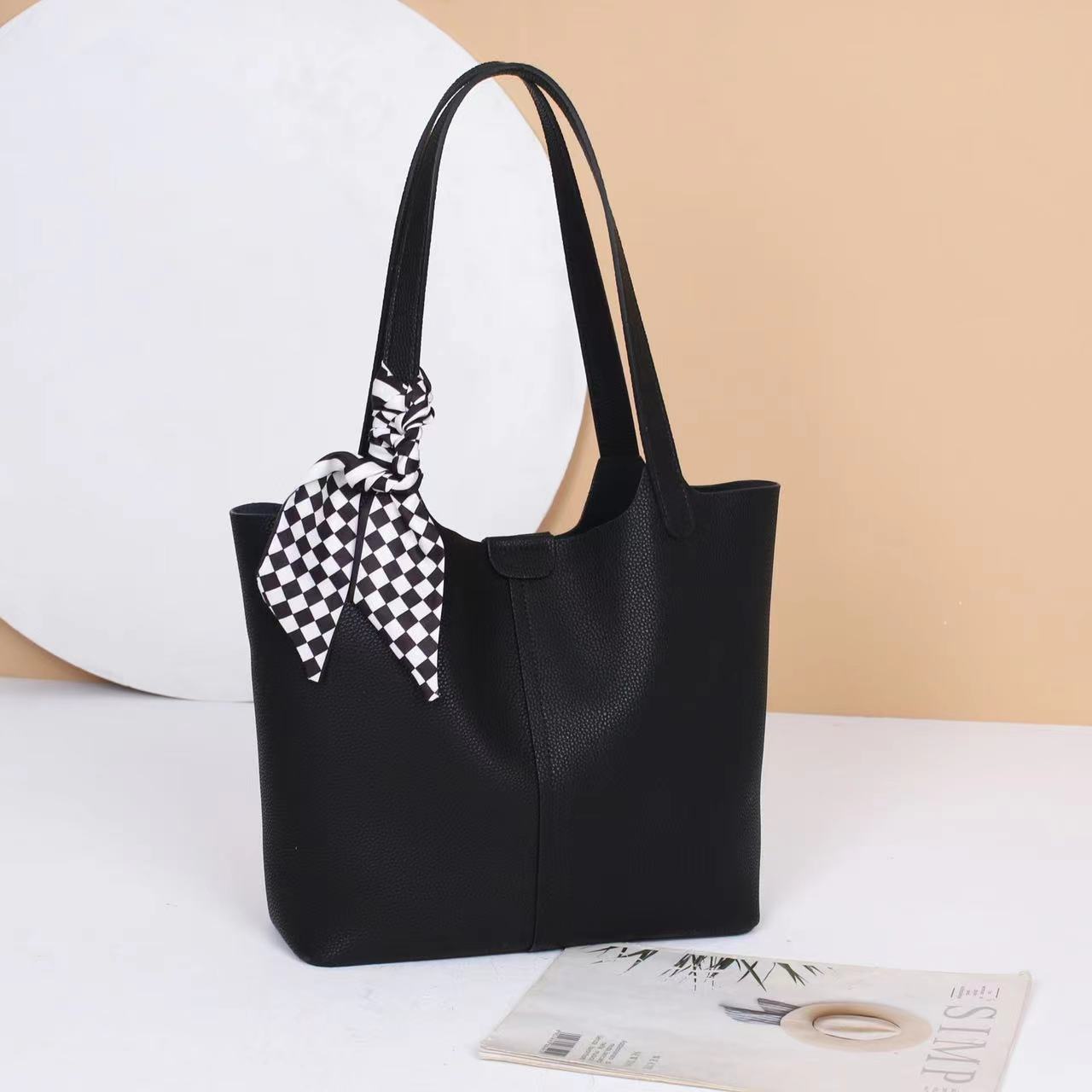 Effortless Everyday Carryall Tote Bag - Stylish & Spacious for Work, Travel & Shopping | Perfect for Office, Gym & Weekend Outings