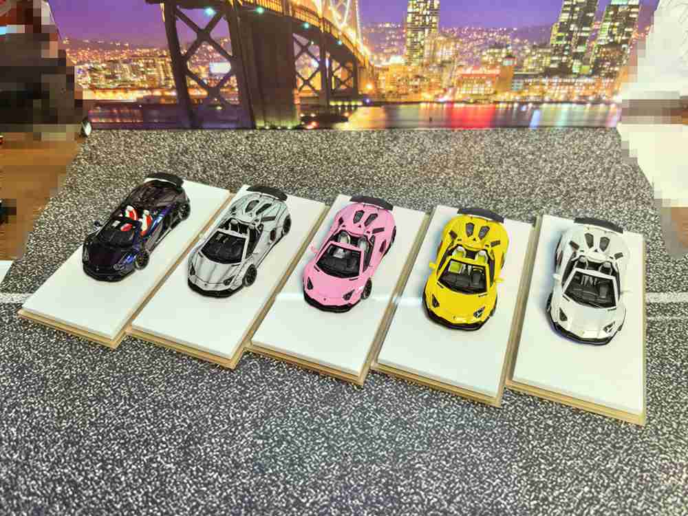 1:64 Lamborghini LP700 Convertible Diecast Model Car - Highly Detailed Resin Collectible Toy for Adults & Kids - Perfect for Display, Gifts & Racing Enthusiasts - Great for Home Decor, Office Collections & Car Show Displays