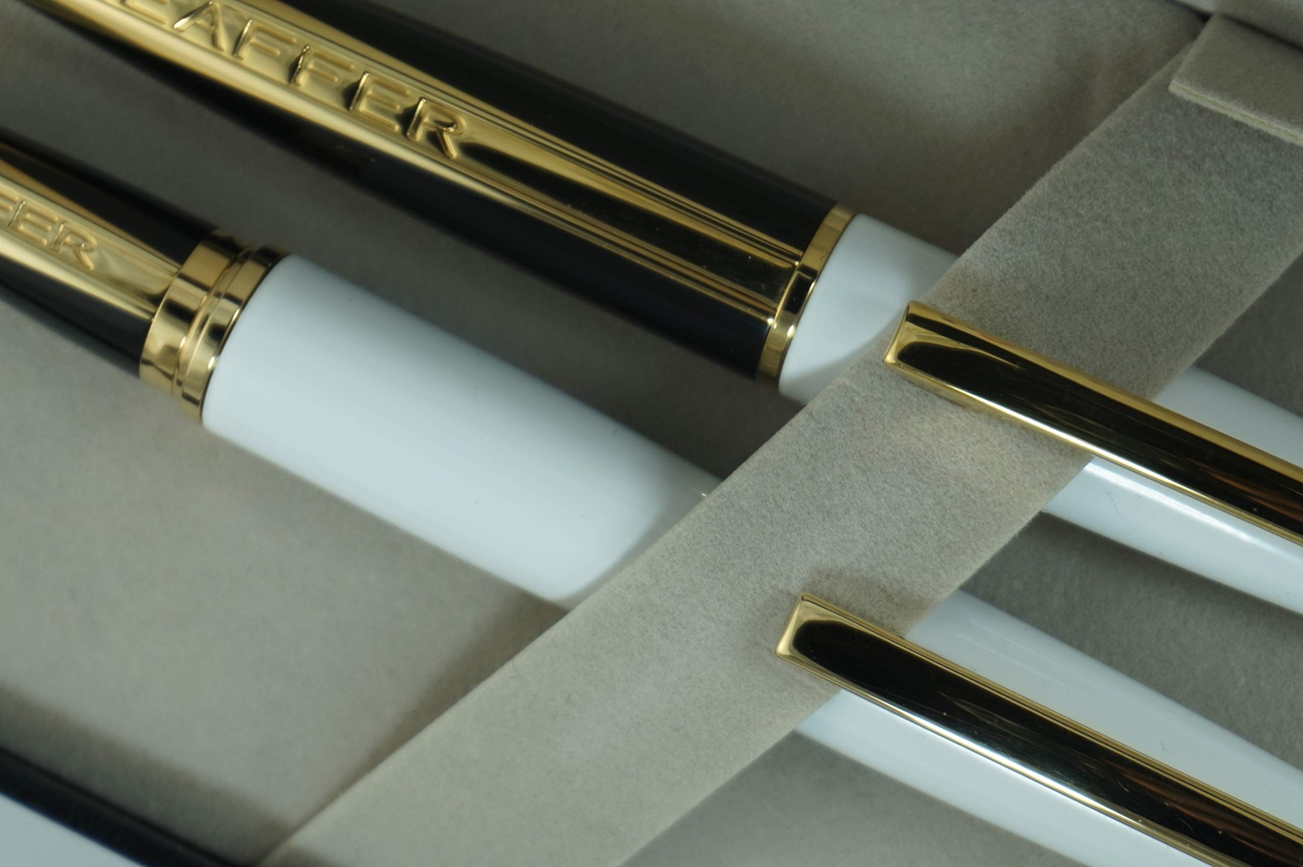 Sheaffer Taranis Aerodynamic Power Pen Set - Sleek Design, Patent-Pending Grip, Stormy White with 22KT Gold Trim (Rollerball & Ballpoint) - Perfect for Business Gifts, Executive Writing & Luxury Office Use