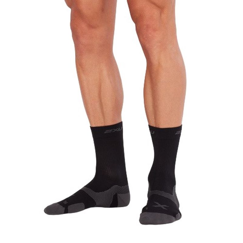 2XU Vectr Cushion Crew Socks for Running & Workout - High Performance Athletic Socks with Arch Support & Breathable Fabric for Men & Women - Perfect for Marathon, Gym & Outdoor Sports
