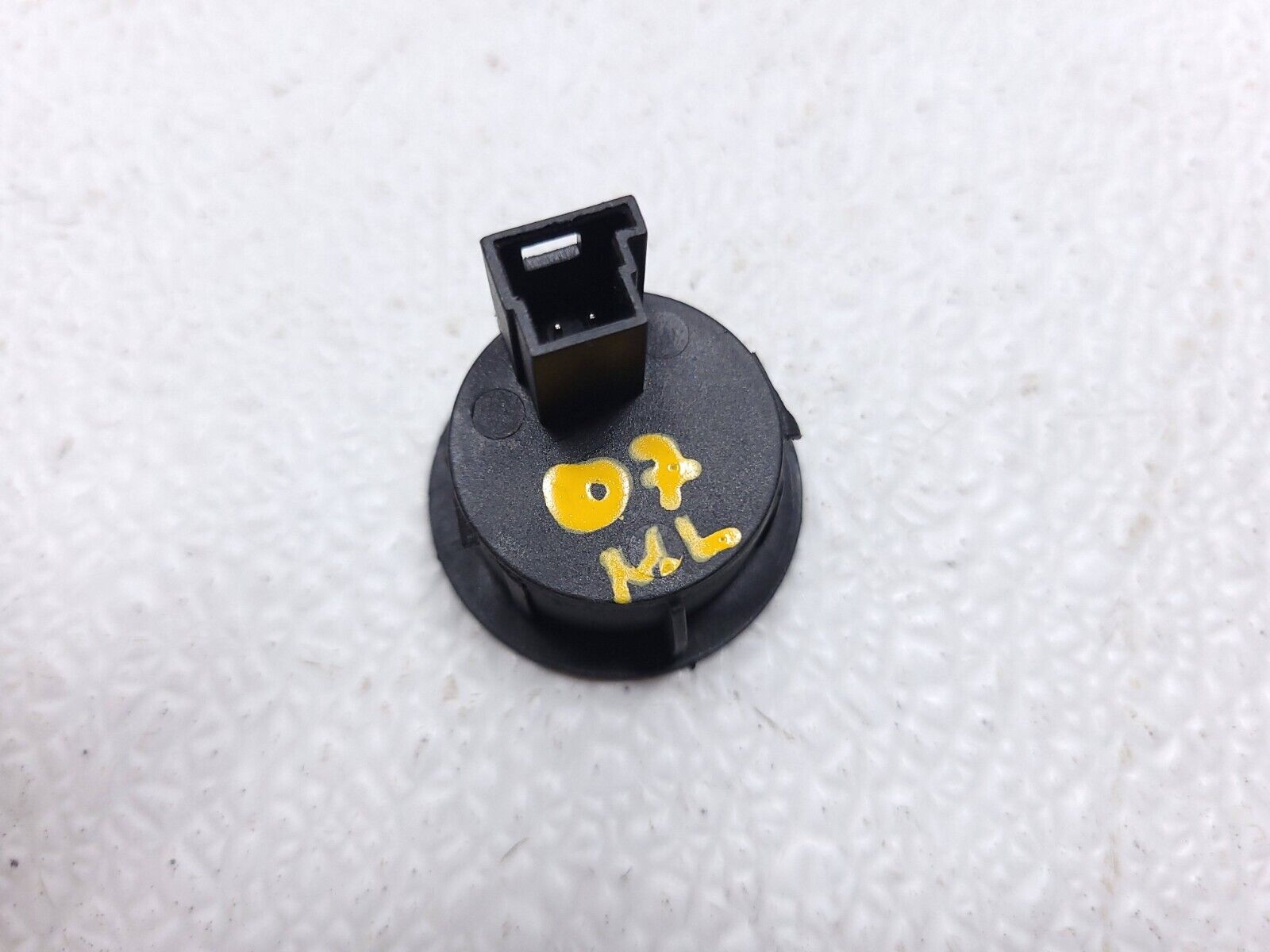 06-11 Mercedes ML500 OEM Warning Buzzer Siren Speaker A1648220030 - Replacement Alarm for Mercedes-Benz SUV - Perfect for Vehicle Security & Emergency Alert Systems