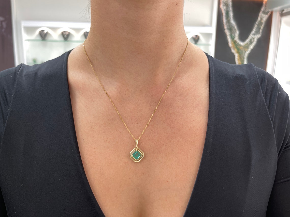 2.30ct 14K Gold Geometric Emerald Asscher Cut Solitaire Pendant for Men & Women - Elegant Unisex Necklace for Weddings, Anniversaries & Special Occasions