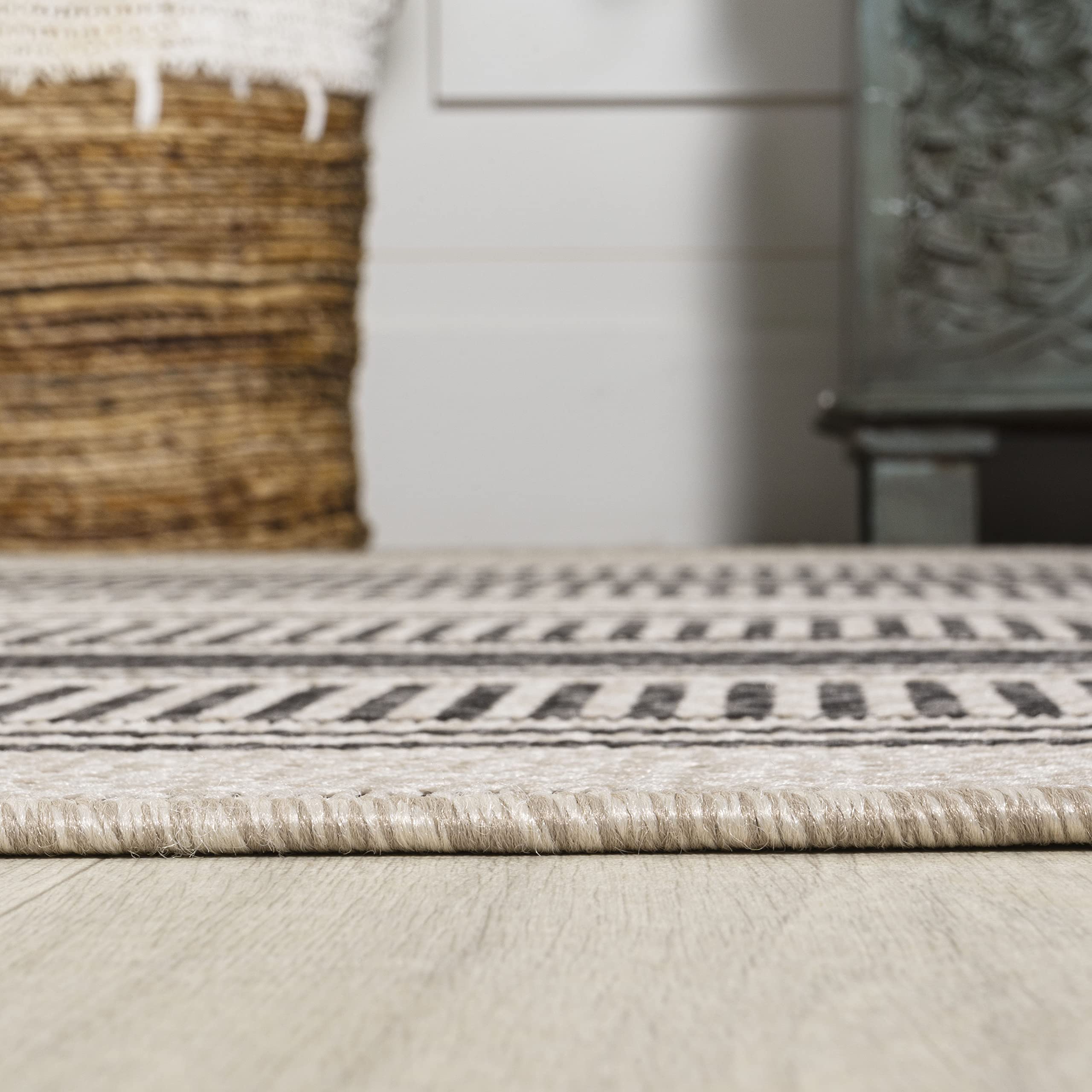 JONATHAN Y SMB202D-8 Modern Double Stripe Indoor/Outdoor Area Rug - Rustic Farmhouse Design, Easy to Clean, Non-Shedding, Black/Beige, 8' x 10' - Perfect for Bedroom, Kitchen, Backyard & Patio Decor