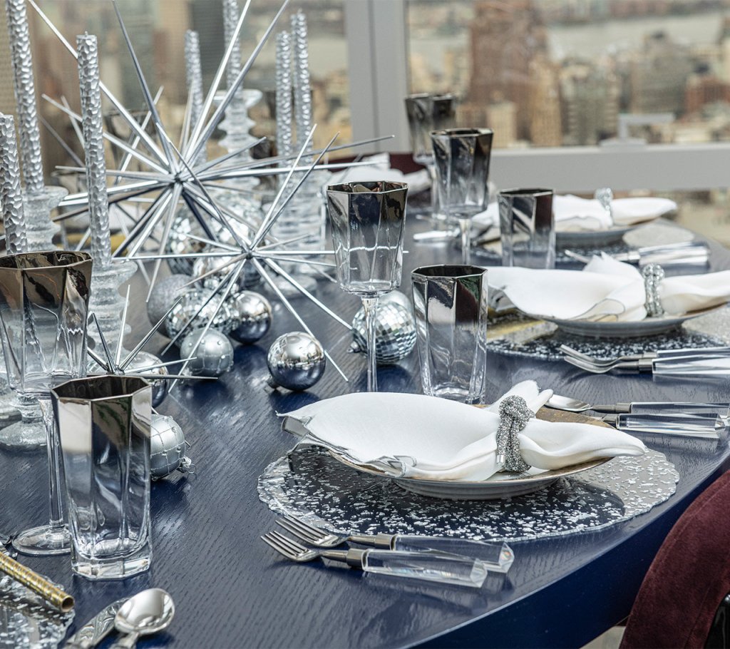 Elegant Glam Knot Napkin Rings Set of 4 - Premium Table Decor for Wedding, Dinner Party & Holiday Dining - Perfect for Formal Occasions & Home Entertaining