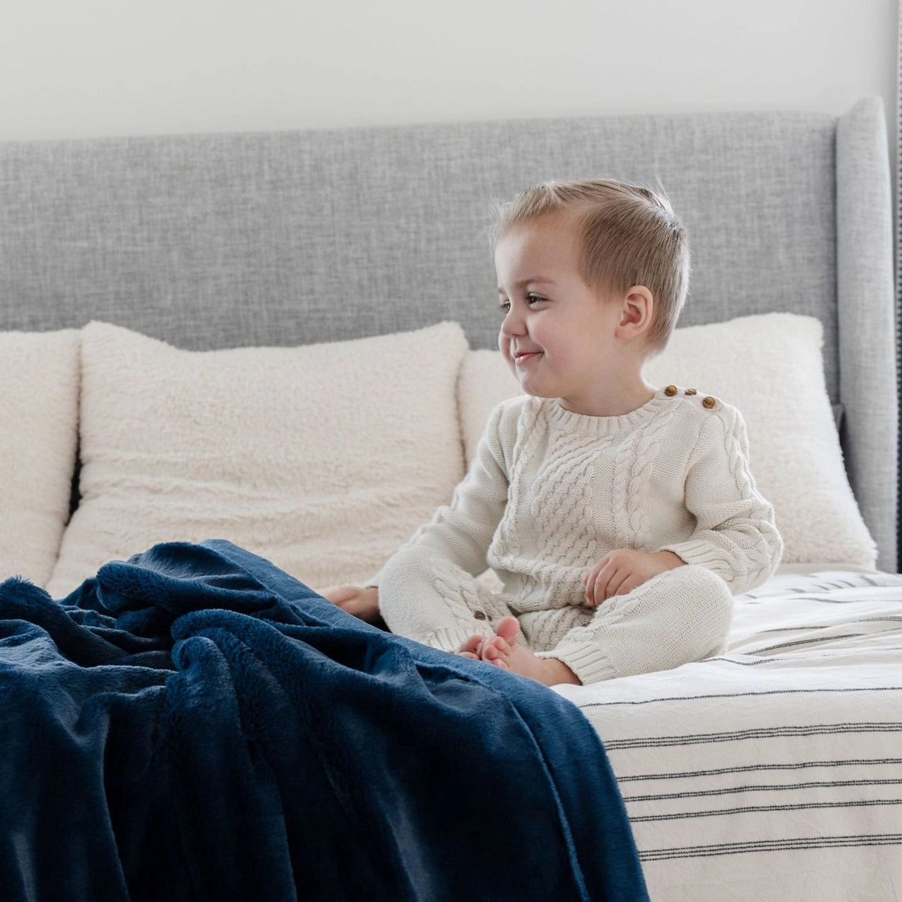 Soft & Cozy Lush Receiving Blankets for Babies - Navy Blue - Perfect for Swaddling, Nursing, and Stroller Use