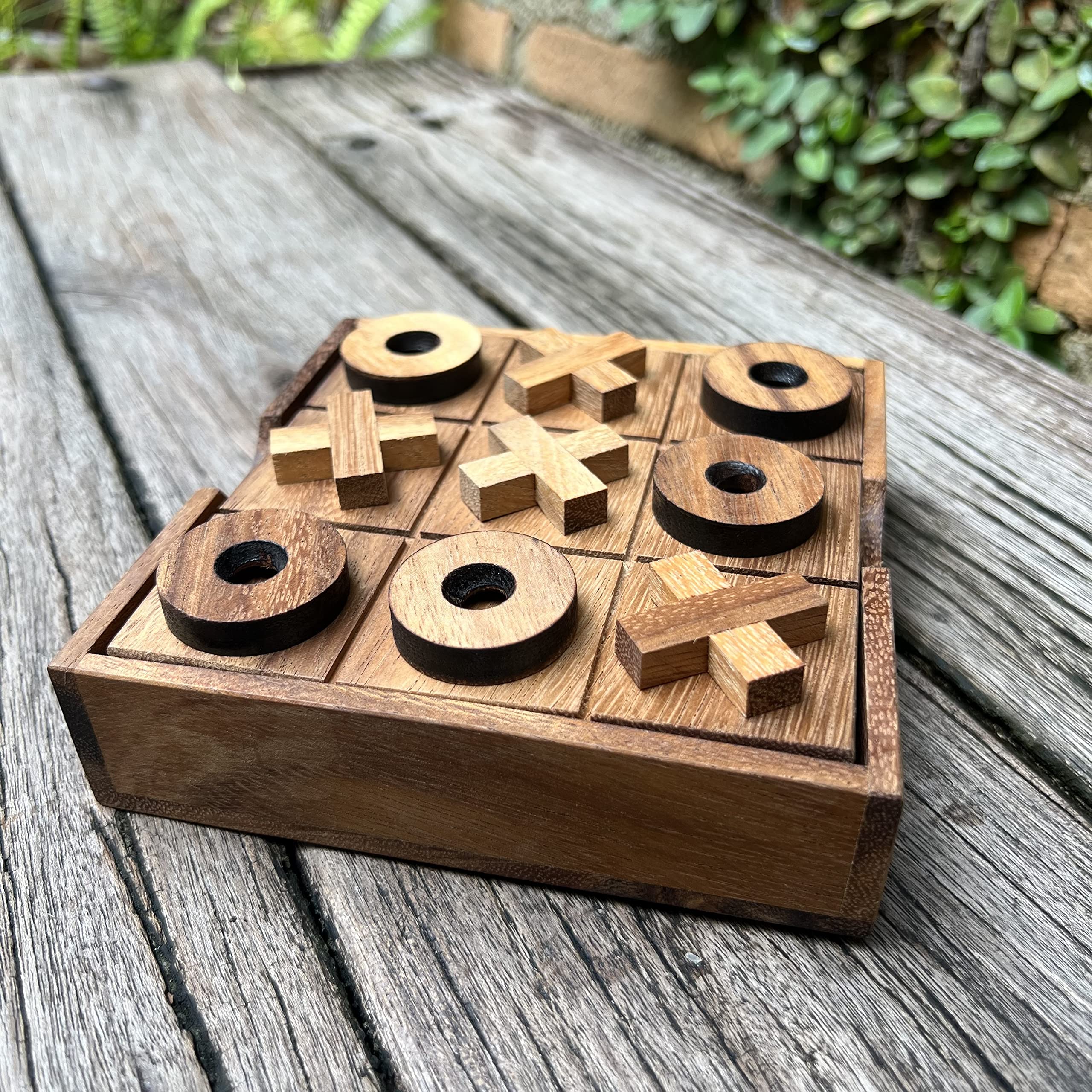 NUTTA - Wooden Tic Tac Toe Game Set - 5.5 x 5.5 Inches Classic Board Game for Adults & Kids - Fun Coffee Table Decor, Travel, Backyard, Indoor & Outdoor Games - Perfect Gift for Friends and Family