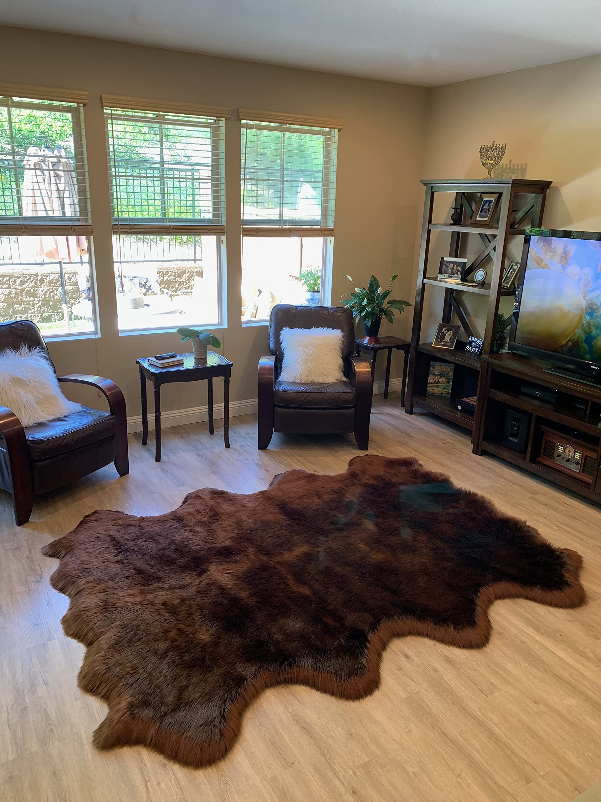 LAMBZY Faux Sheepskin Rug - Super Soft Hypoallergenic Shaggy Carpet for Living Room, Nursery, Bedroom & Sofa - 6'x8' Brown Octo 8 Pelts - Cozy Home Decor, Perfect for Kids Play Area & Winter Floor Warmth