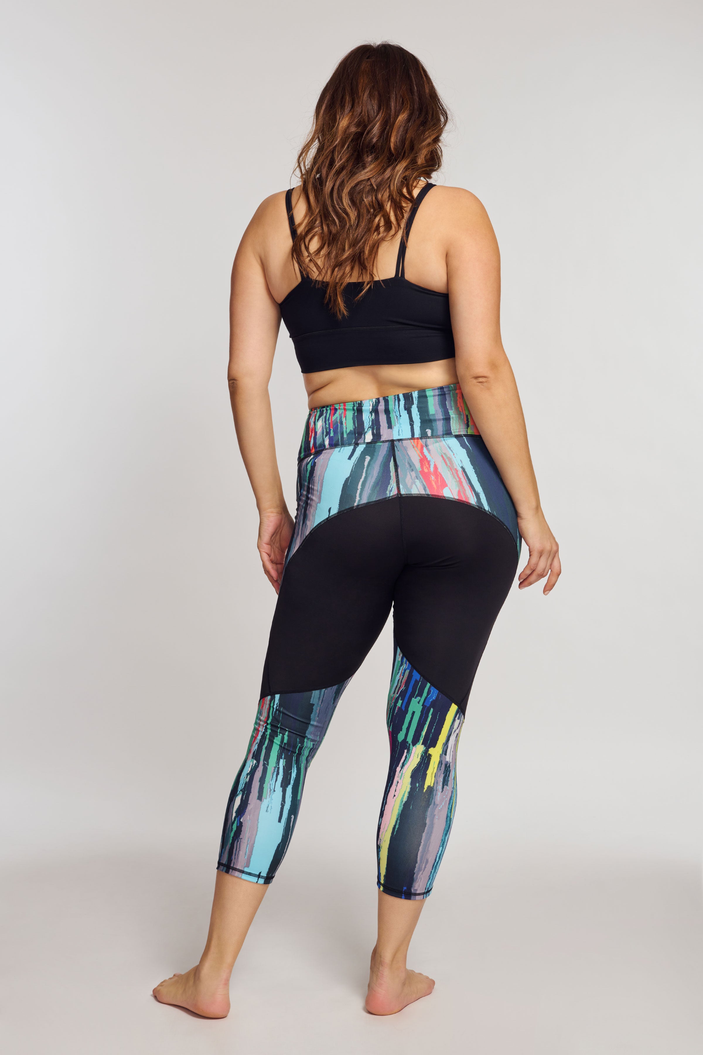 High Waisted Slimming Capri Leggings for Women - Painted Palette Print - Tummy Control Workout Yoga Pants for Running, Gym & Casual Wear