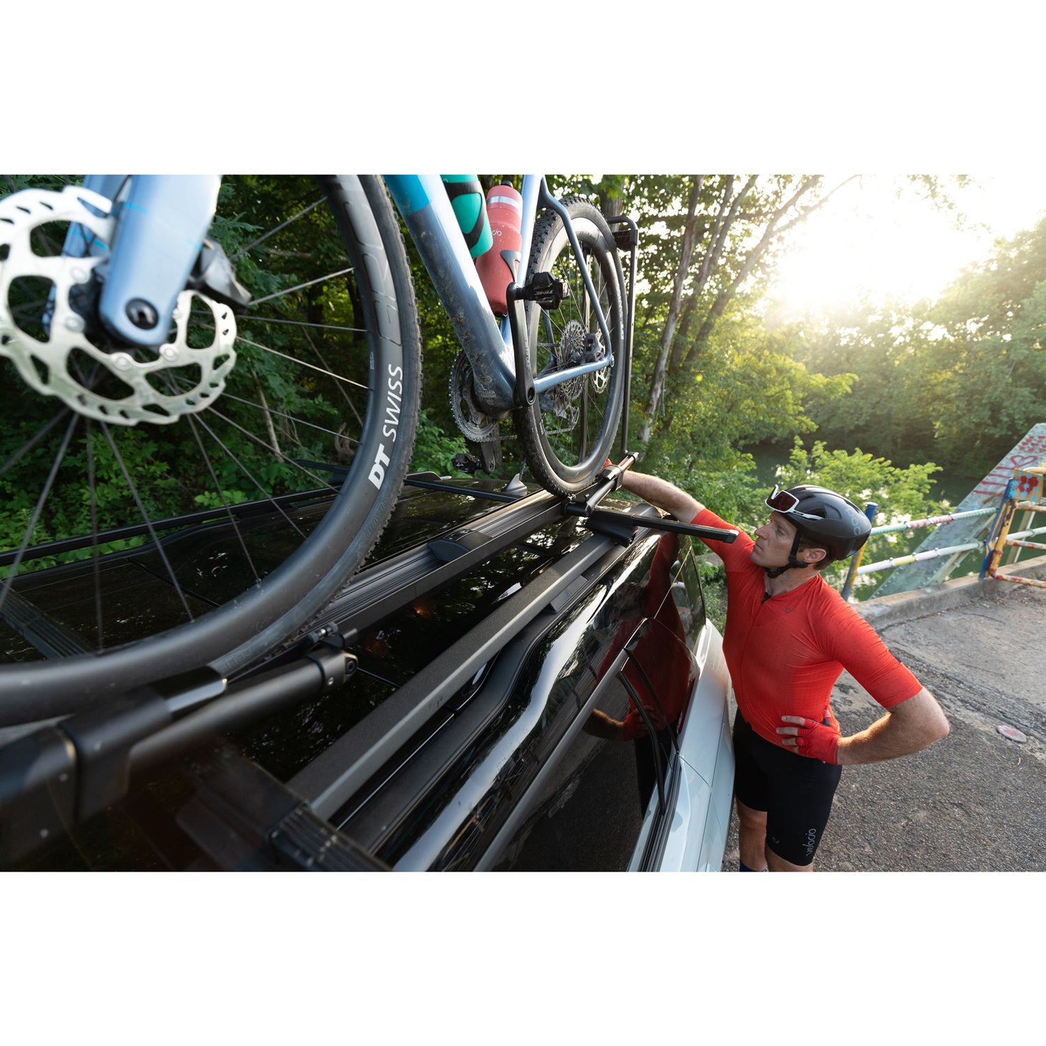 Kuat Piston SR Bike Roof Rack - Premium Bicycle Carrier for Cars & SUVs - Secure Transport for Mountain, Road & Electric Bikes - Perfect for Cycling Adventures & Outdoor Travel