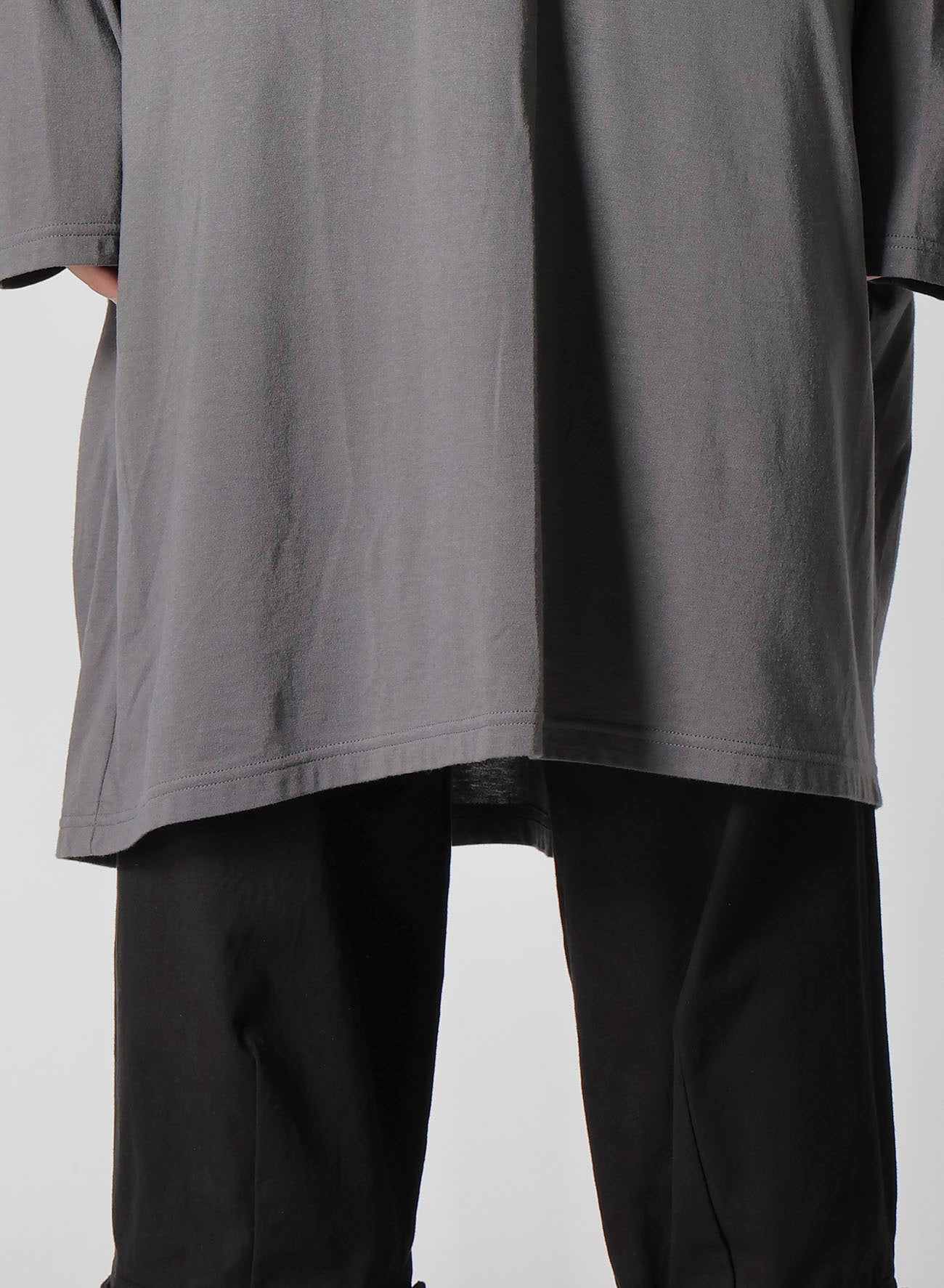 C/MO Jersey Big & Long Sleeve T-Shirt - Comfortable Oversized Fit for Men & Women - Perfect for Casual Wear, Layering & Street Style Fashion