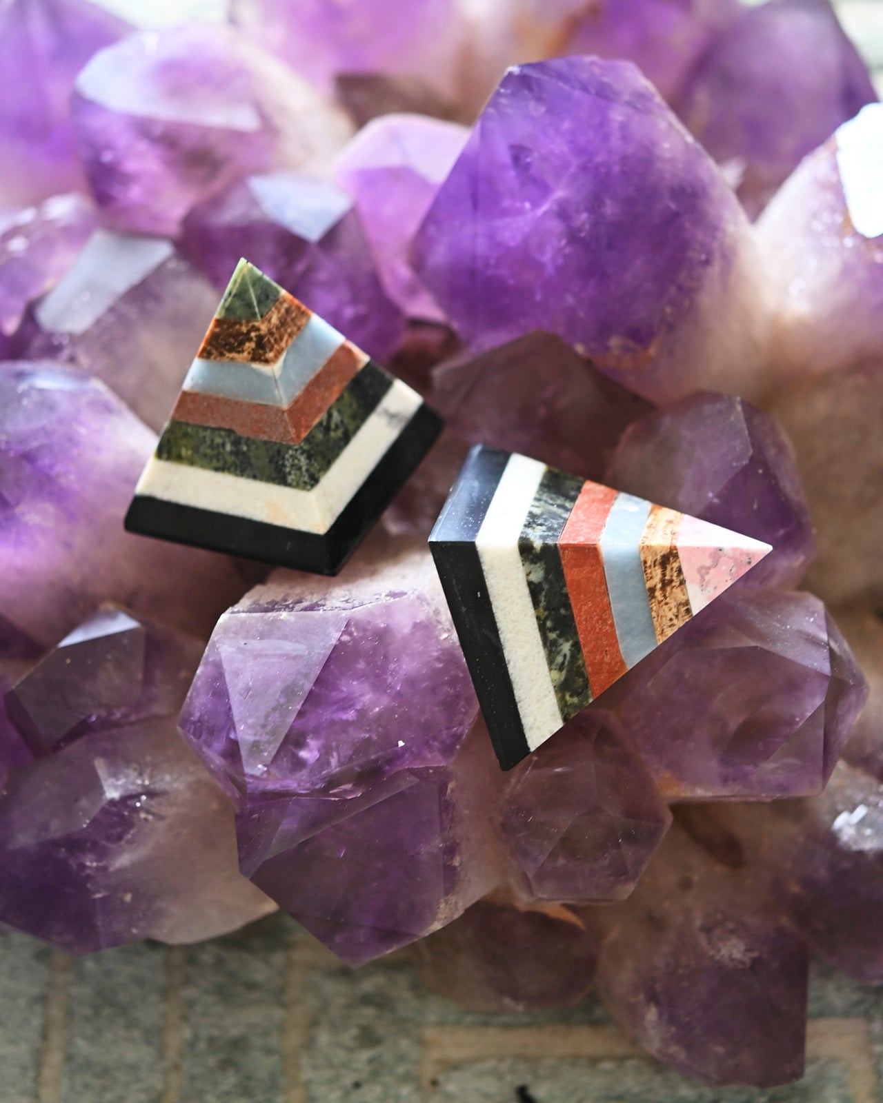 7 Chakra Healing Crystal Pyramids Set - Natural Stone Meditation Pyramid for Energy Balancing, Spiritual Growth & Home Decor - Perfect for Yoga, Reiki, Feng Shui & Gift Giving