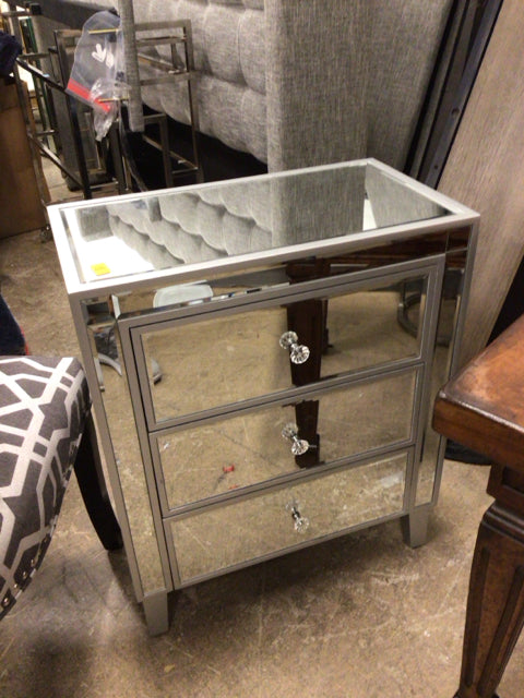 Modern Bedside Mirror Nightstand with USB Ports & Storage Drawer - Perfect for Bedrooms, Guest Rooms & Small Spaces