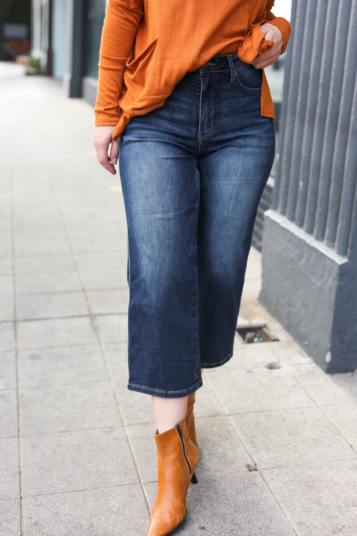Judy Blue Women's Dark Wash Mid Rise Cropped Wide Leg Jeans - Comfortable Stretch Denim for Casual Wear & Everyday Outfits