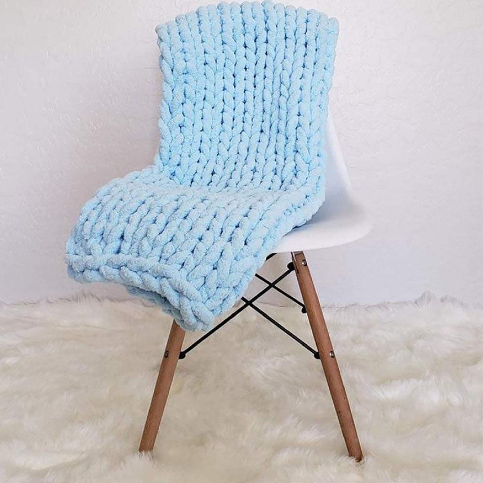 Chunky Knit Blanket - Handmade Thick Soft Yarn Throw for Couch, Sofa & Bed - Cozy Winter Home Decor for Living Room, Bedroom & Gifts