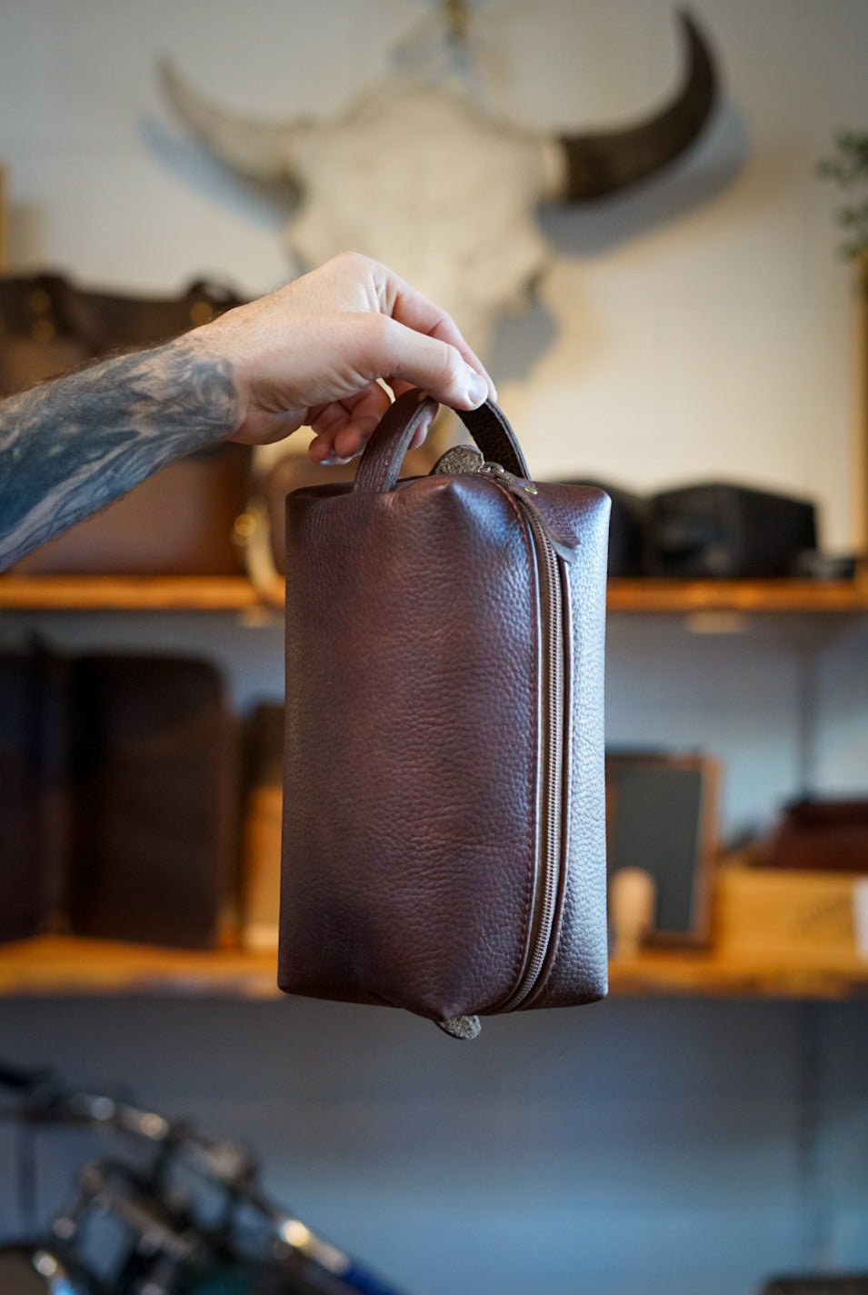 Premium Travel Toiletry Bag for Men & Women - Waterproof Hanging Organizer (Rock River Cappuccino) - Perfect for Camping, Gym, Business Trips & Vacation Essentials