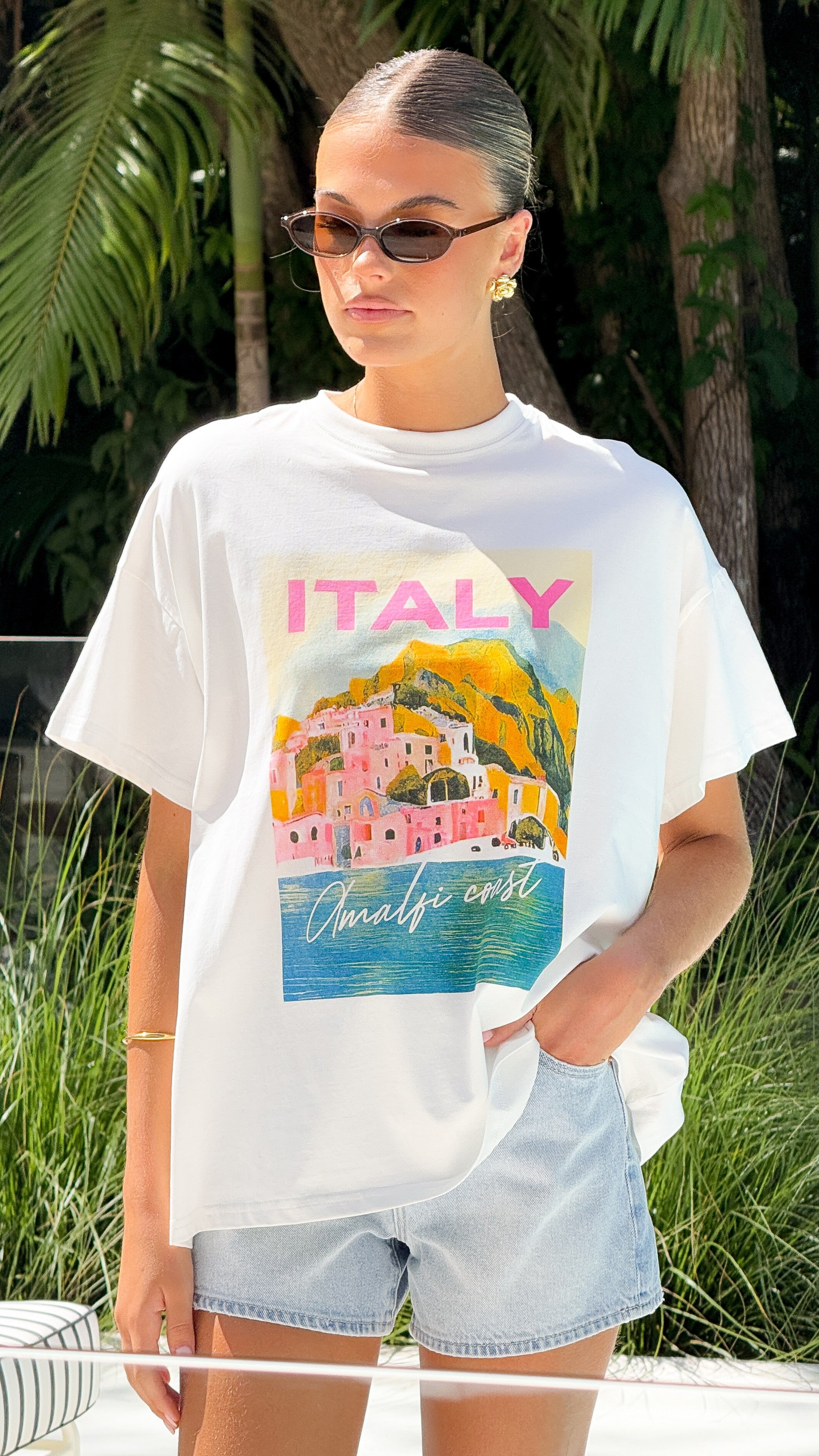 Premium Italy Graphic Tee - Soft White Cotton T-Shirt for Men & Women | Casual Wear, Street Style, Gift Idea