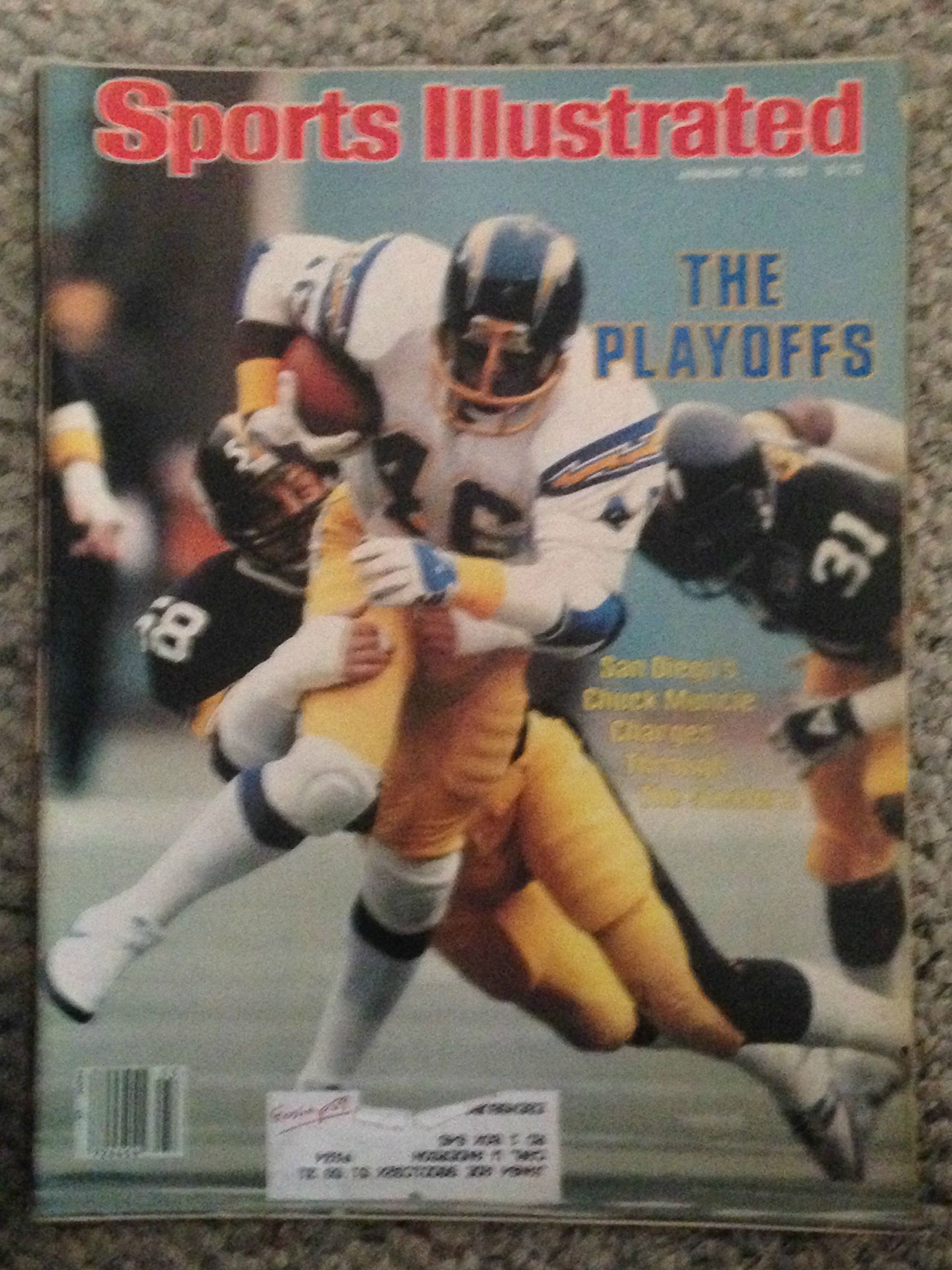 1983 Sports Illustrated Chuck Muncie Chargers Issue - Vintage Collectible for Sports Fans