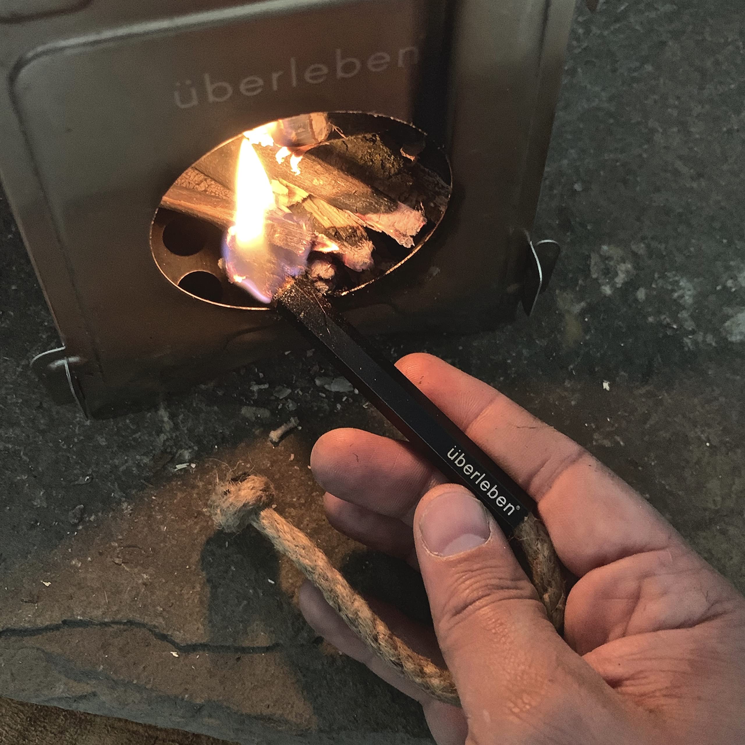 Überleben Tindår Fire Starter Kit - Waterproof Survival Fire Starter with 60 Min Burn Time, Parrafin Wax Rope & Hemp Wick - Includes Black Aluminum Sleeve & Slider Box - Perfect for Camping, Hiking, and Outdoor Emergency Preparedness