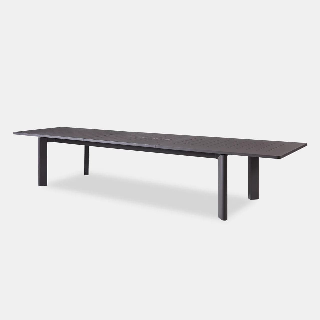 Byron Extendable Aluminum Dining Table - Expandable for 6 to 10 Guests - Perfect for Indoor/Outdoor Entertaining, Small Spaces & Family Gatherings
