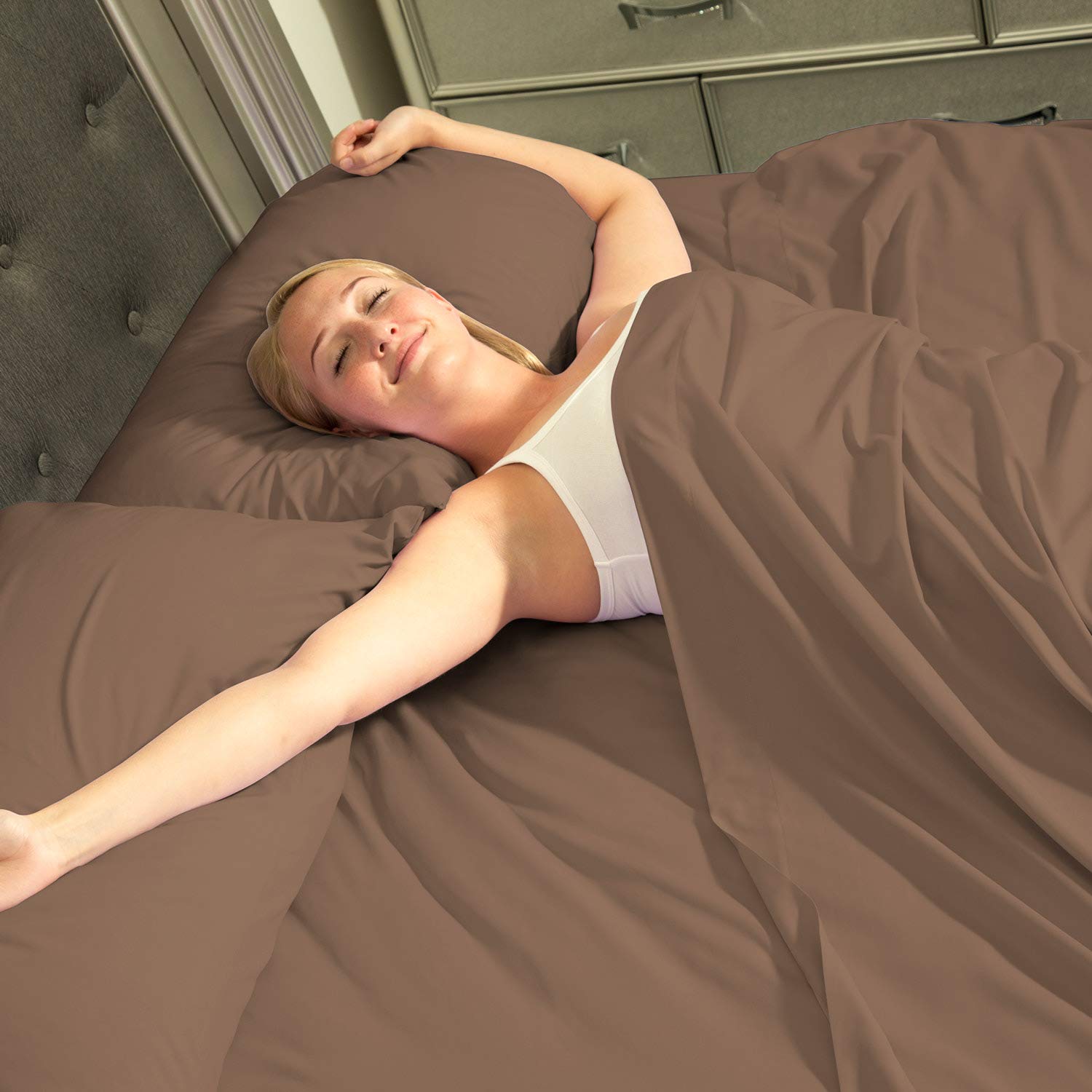 Elif Full Size Bed Sheets Set - Ultra Soft Brushed Microfiber 4-Piece Bedding with 14-Inch Deep Pocket | Machine Washable & Wrinkle Resistant | Perfect for Guest Rooms, Dorms & Cozy Bedrooms (Brown, Full)