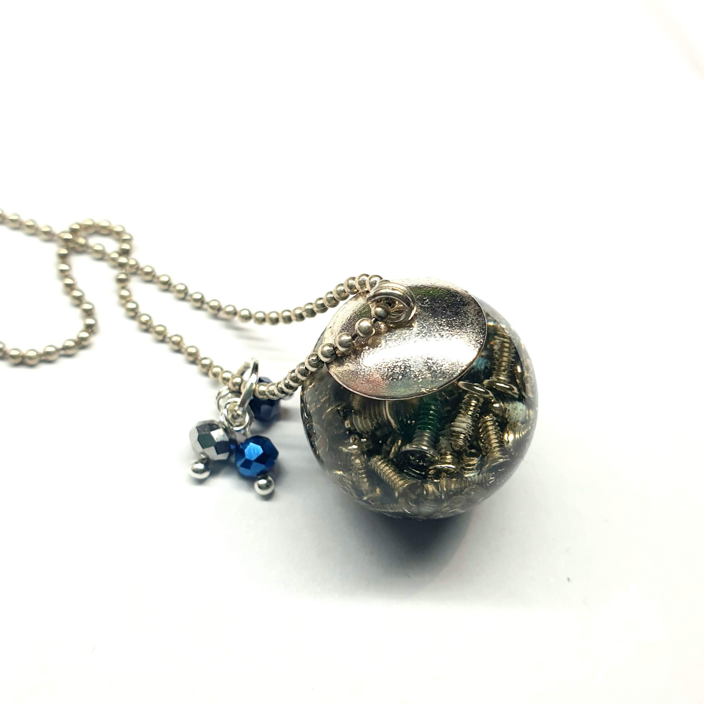 Steampunk Ball Terrarium Necklace with Resin and Watch Parts - Unique Gothic Jewelry for Women, DIY Craft Gift - Perfect for Cosplay, Halloween, and Vintage Fashion Lovers
