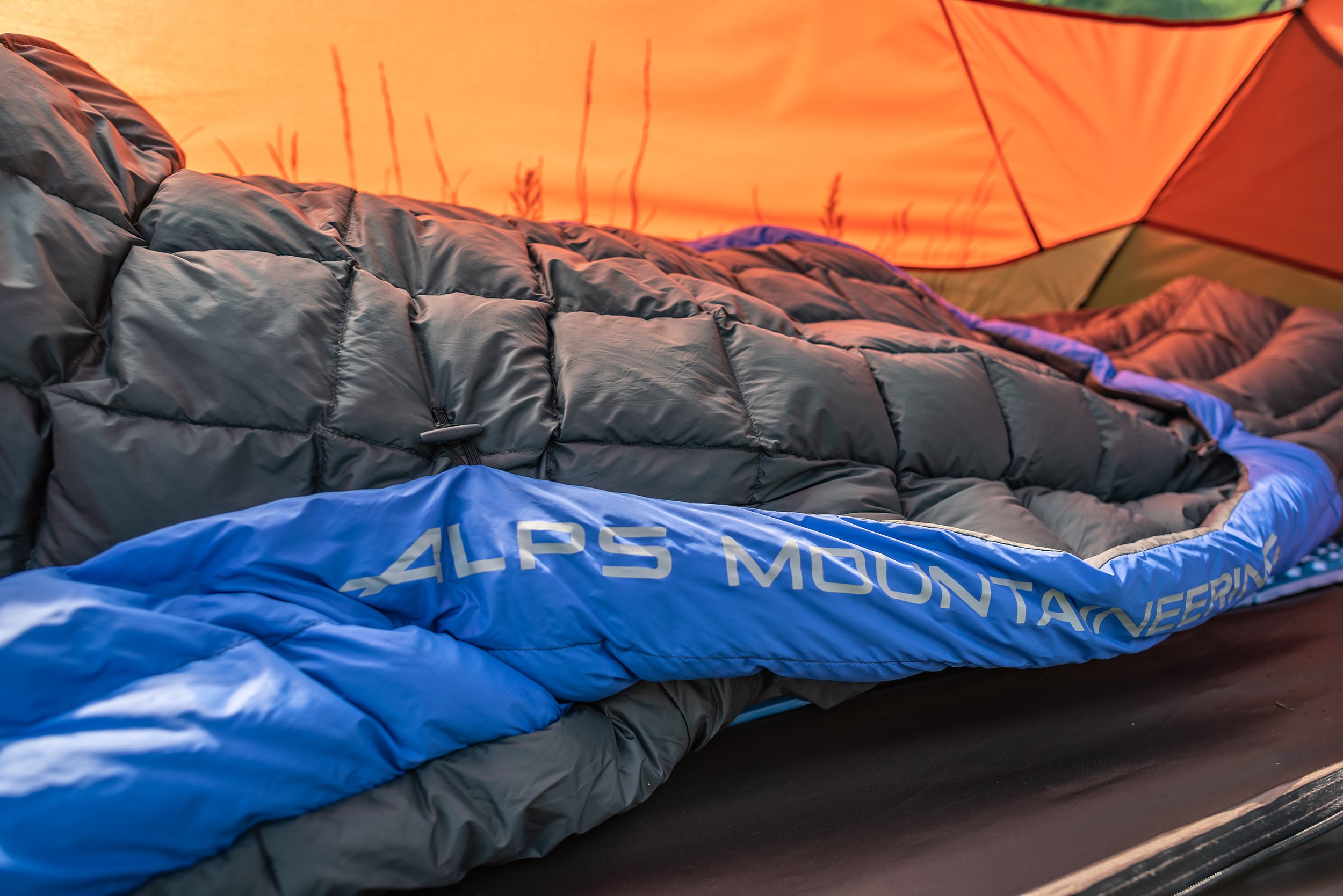 ALPS Mountaineering Fusion +40 Degree Sleeping Bag - Lightweight & Compact for Backpacking, Camping & Hiking - Perfect for Warm Weather Adventures