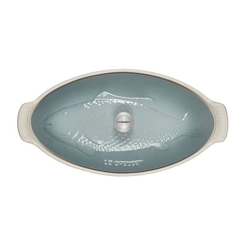 Le Creuset 1.7 Quart Fish Baker in Sea Salt - Premium Enameled Cast Iron Baking Dish for Fish, Vegetables & Casseroles - Perfect for Oven Baking & Serving at Dinner Parties