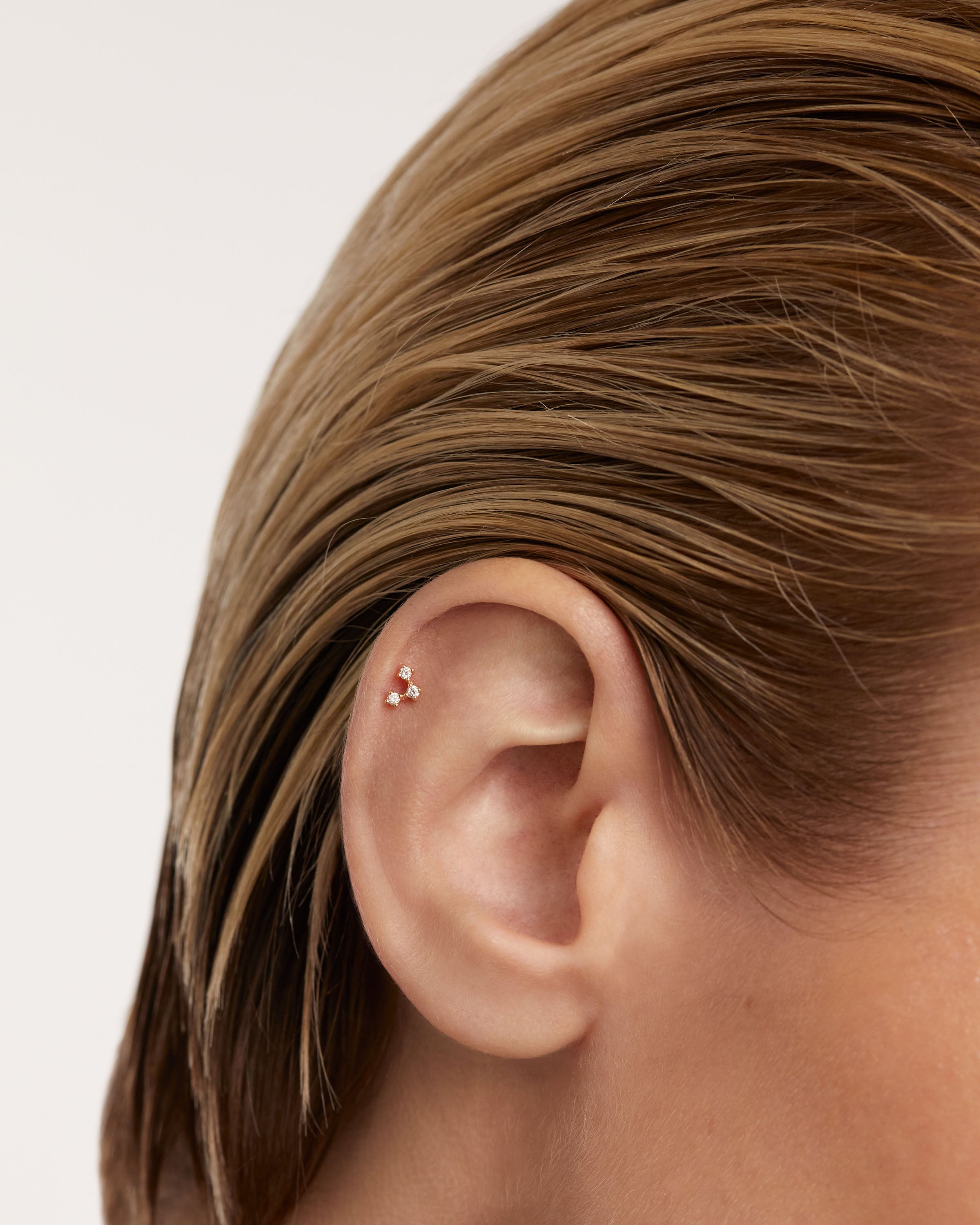 Diamonds and Gold Nolita Single Earring - Elegant Dangle Earrings for Women, Perfect for Parties, Weddings & Special Occasions