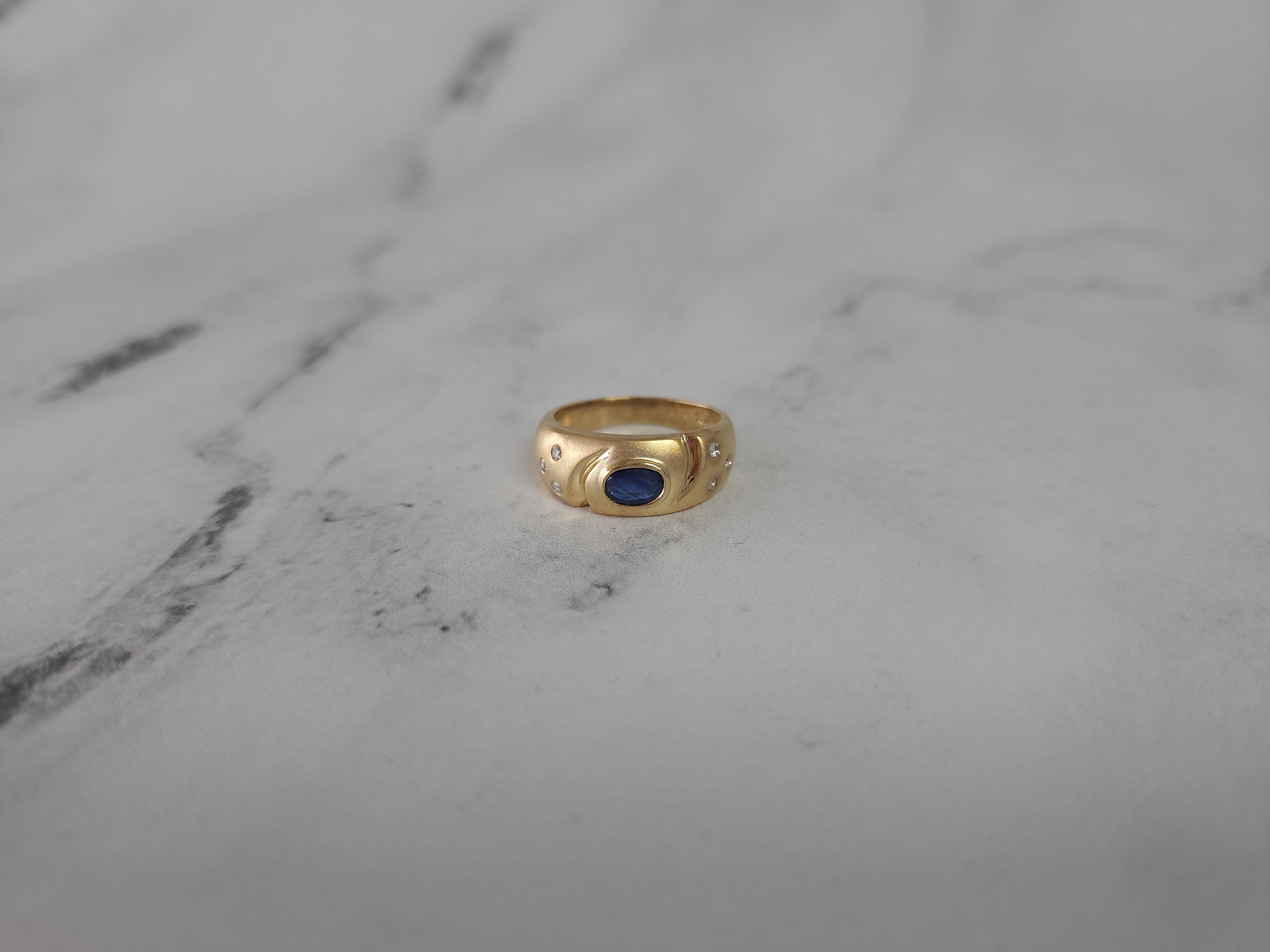 14K Yellow Gold Oval Sapphire and Diamond Accent Band Ring for Women - Elegant Wedding, Engagement, or Anniversary Jewelry Gift