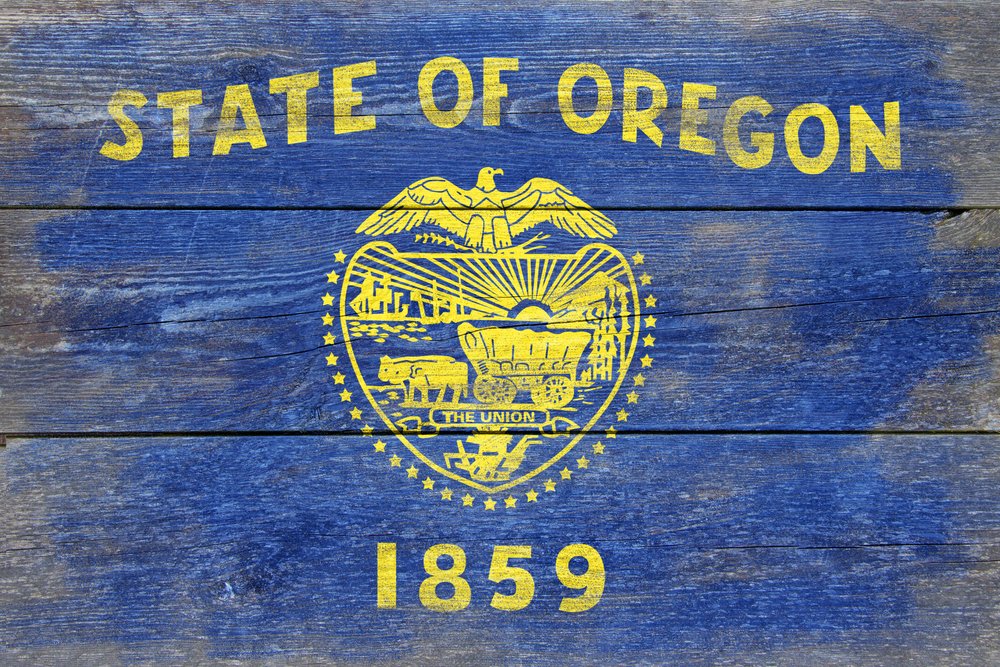 Rustic Oregon State Flag Wall Art Poster - 12x18 Inch Vintage Home Decor for Living Room, Bedroom & Office | Perfect for US State Pride & Pacific Northwest Themed Interior Design